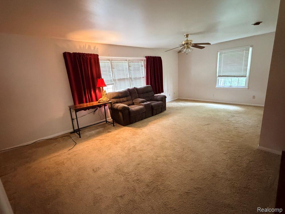 5881 Rowland Pine Court Property Photo 9