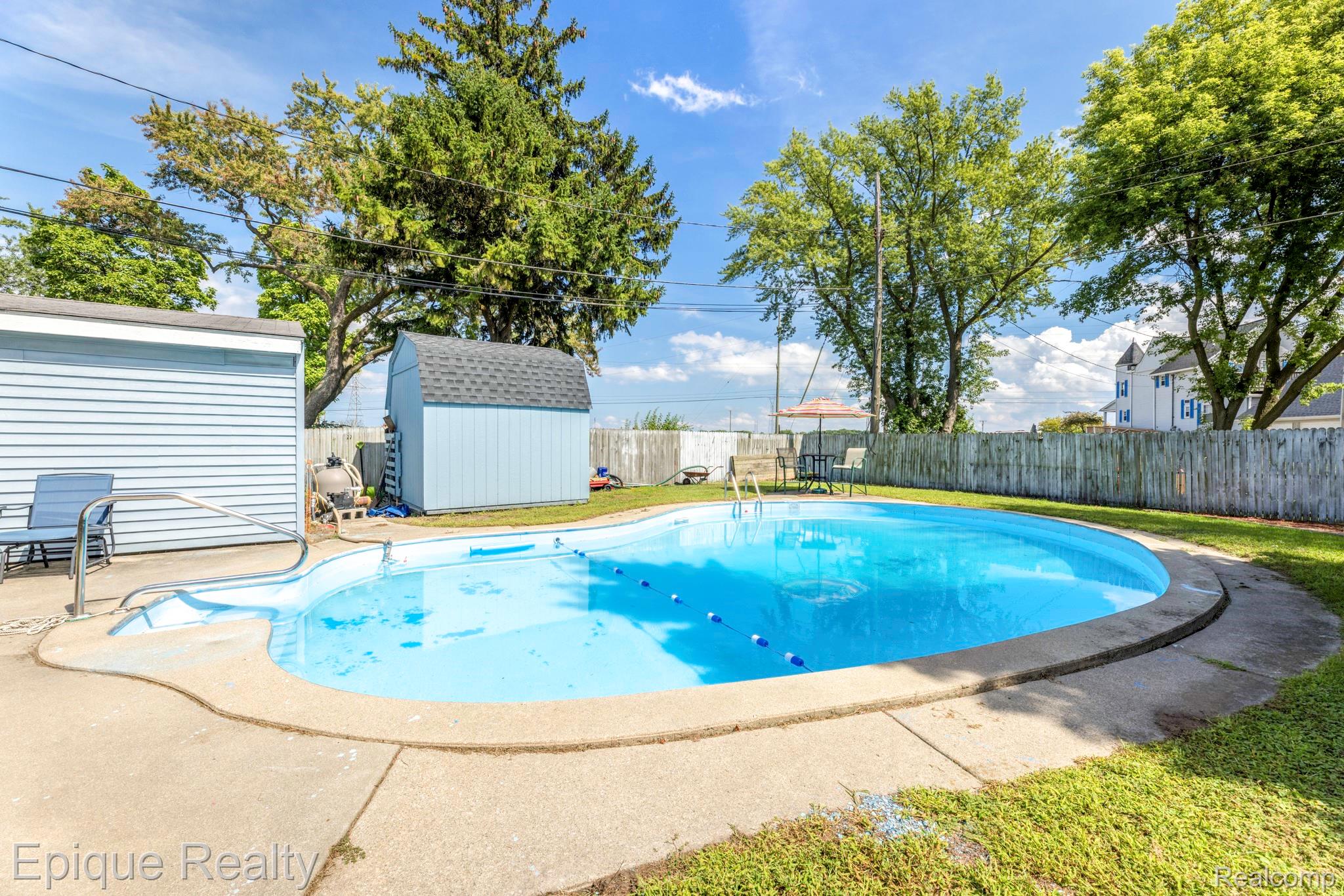 403 Gratiot Boulevard Property Photo 9