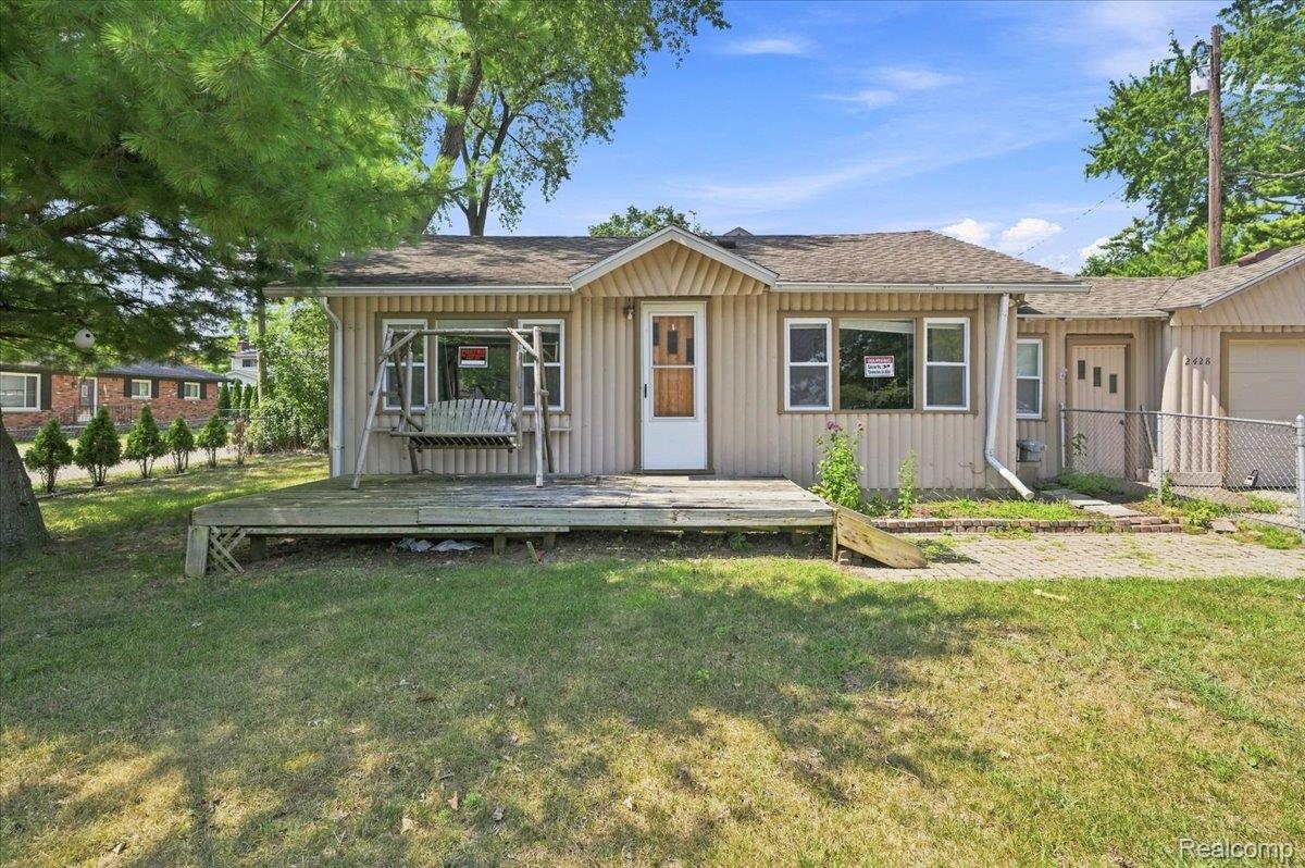 2428 Circle Drive Property Photo 1
