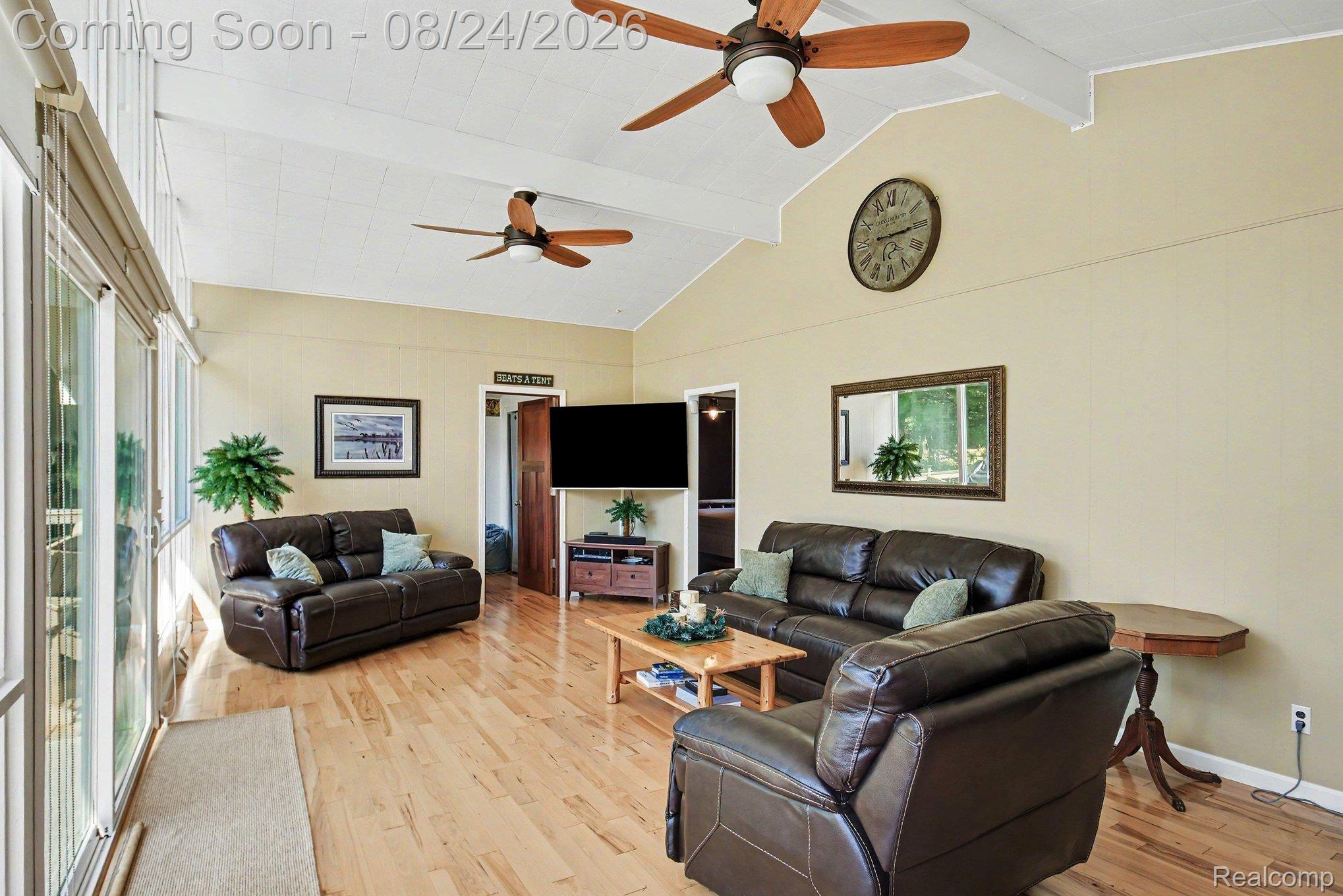 9647 Shore Drive Property Photo 7