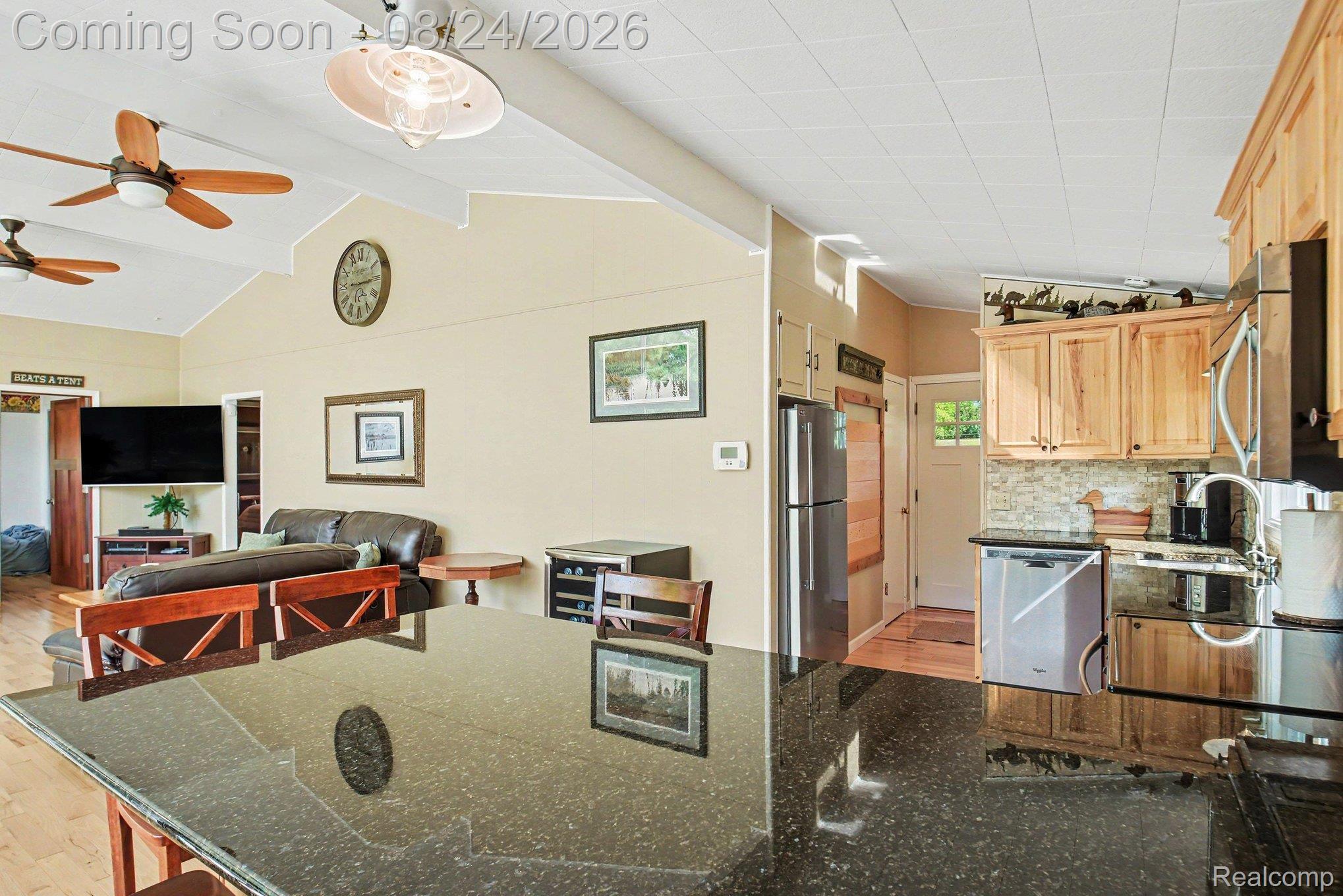9647 Shore Drive Property Photo 11