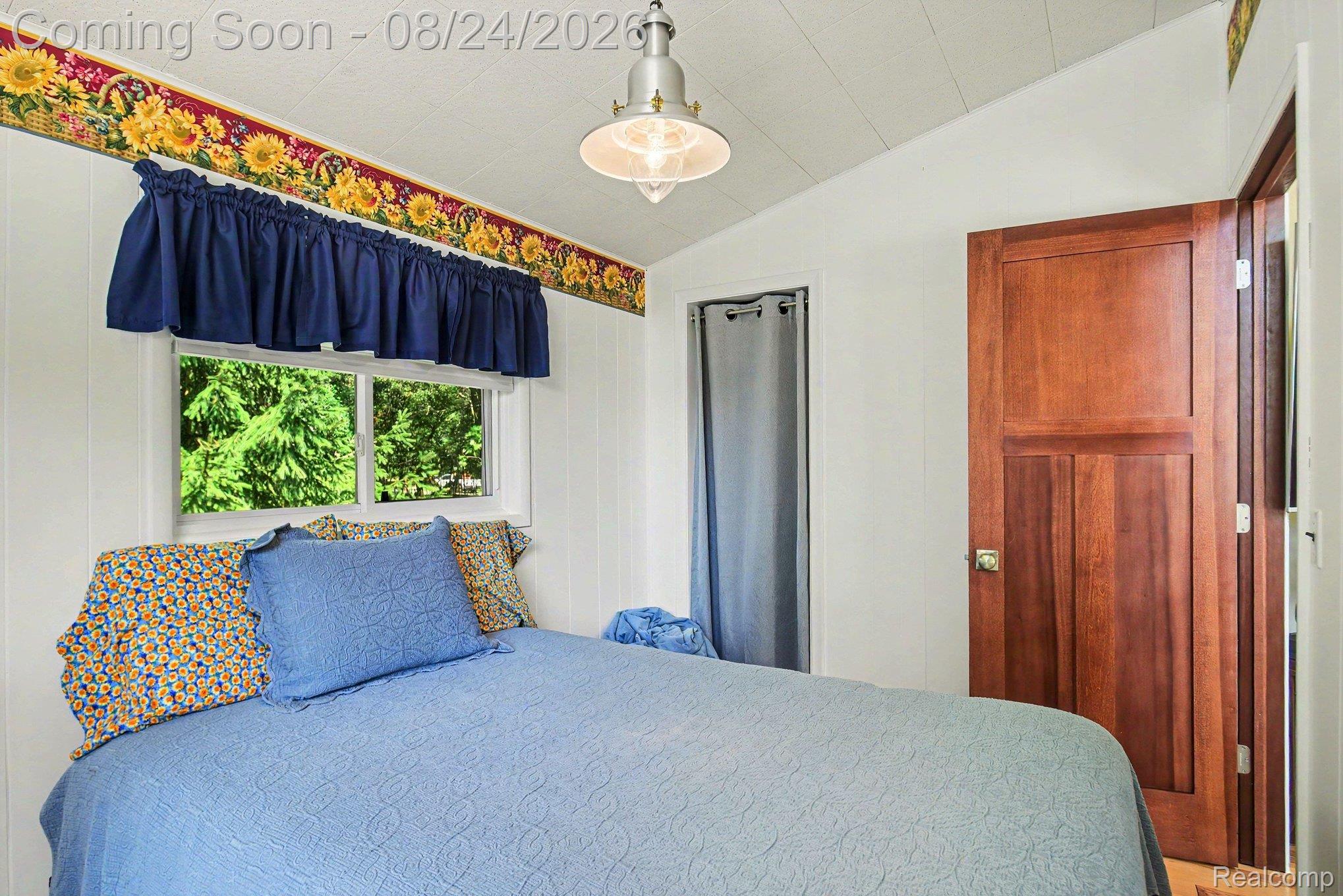 9647 Shore Drive Property Photo 12