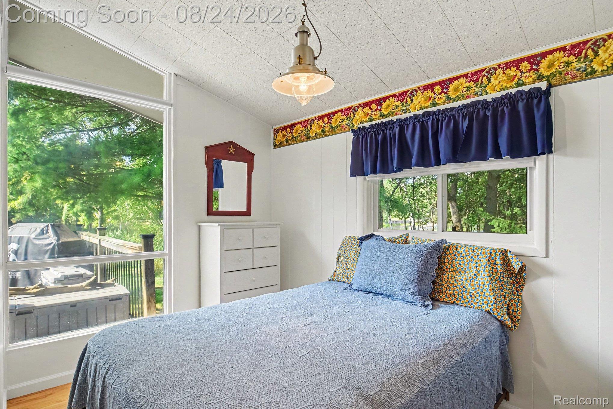 9647 Shore Drive Property Photo 13
