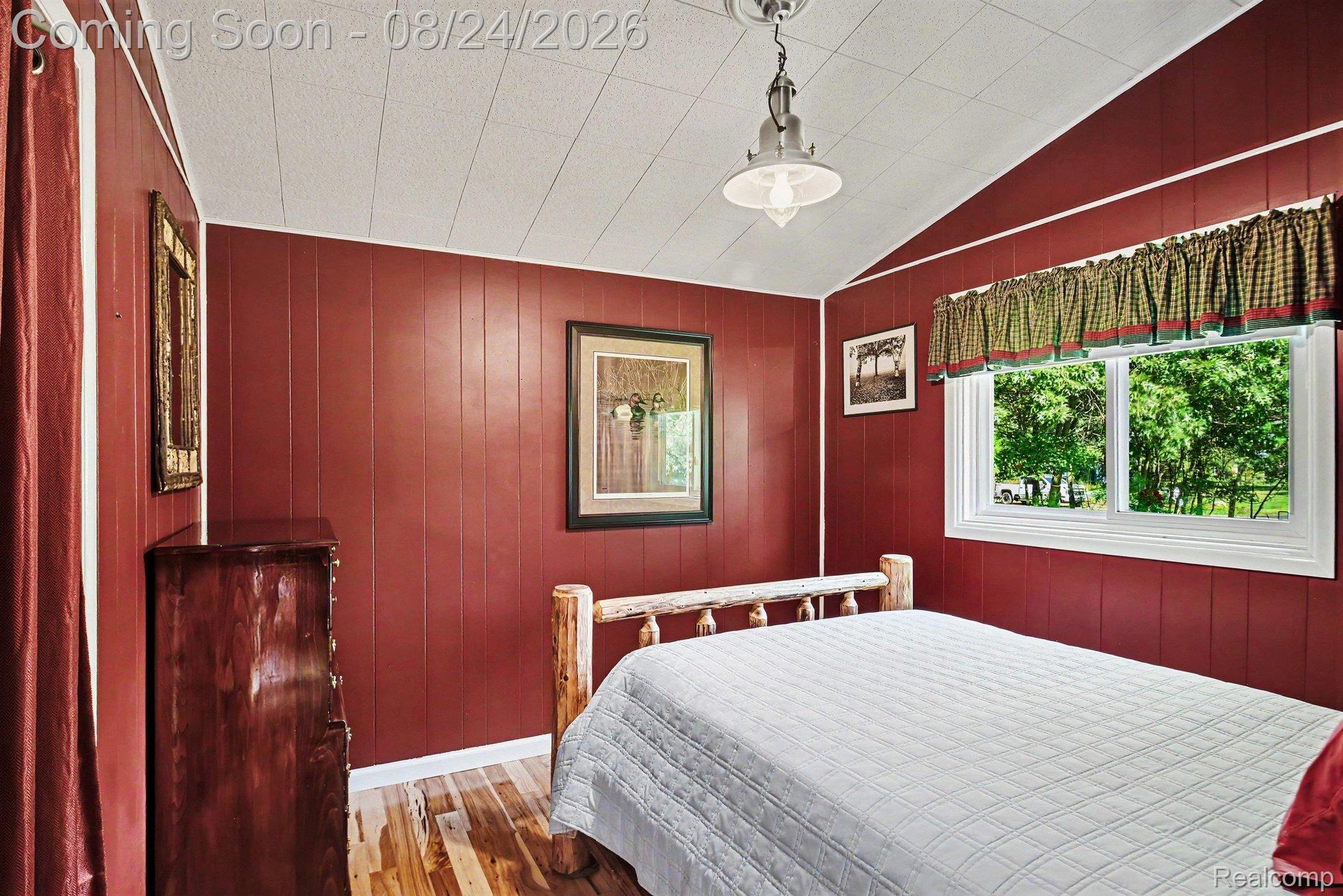 9647 Shore Drive Property Photo 14