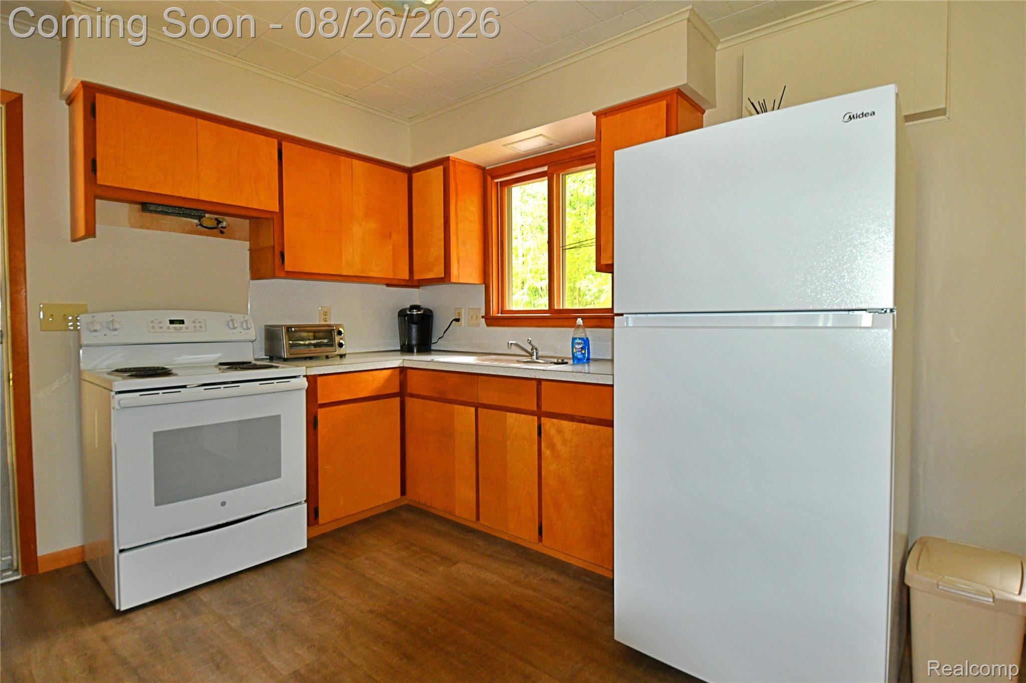 1064 Leeward Lane Property Photo 9