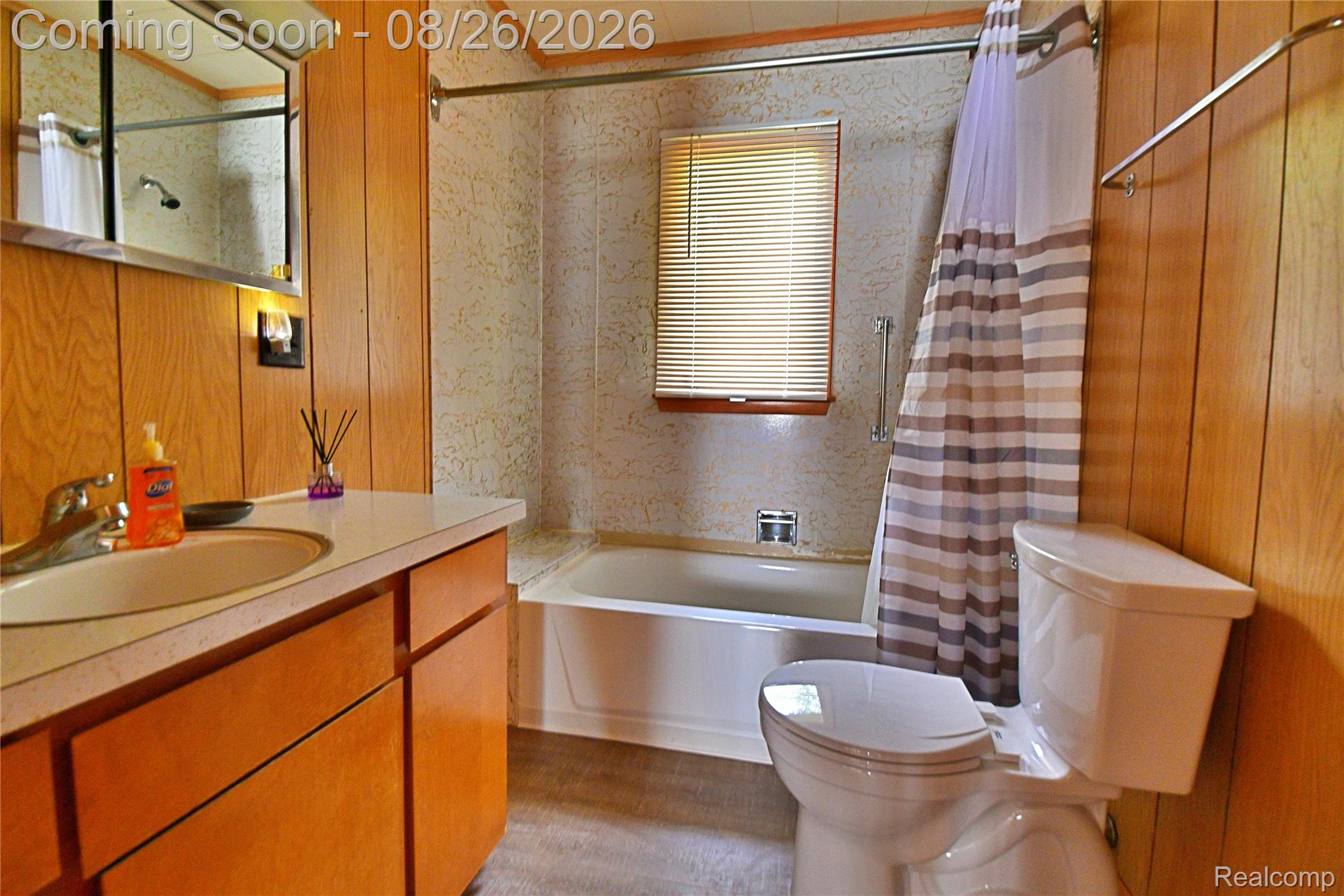 1064 Leeward Lane Property Photo 12