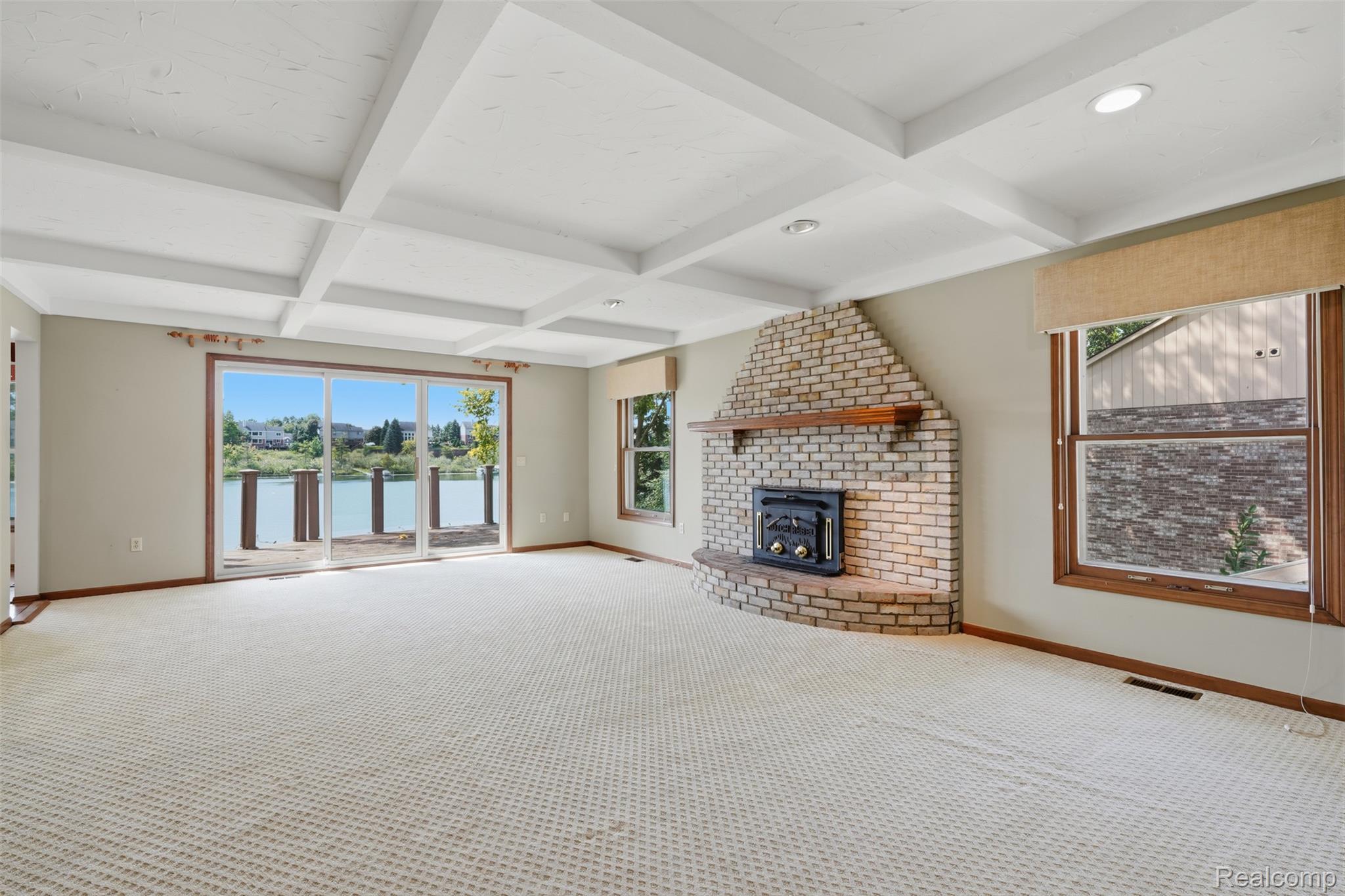 152 Overlake Property Photo 14