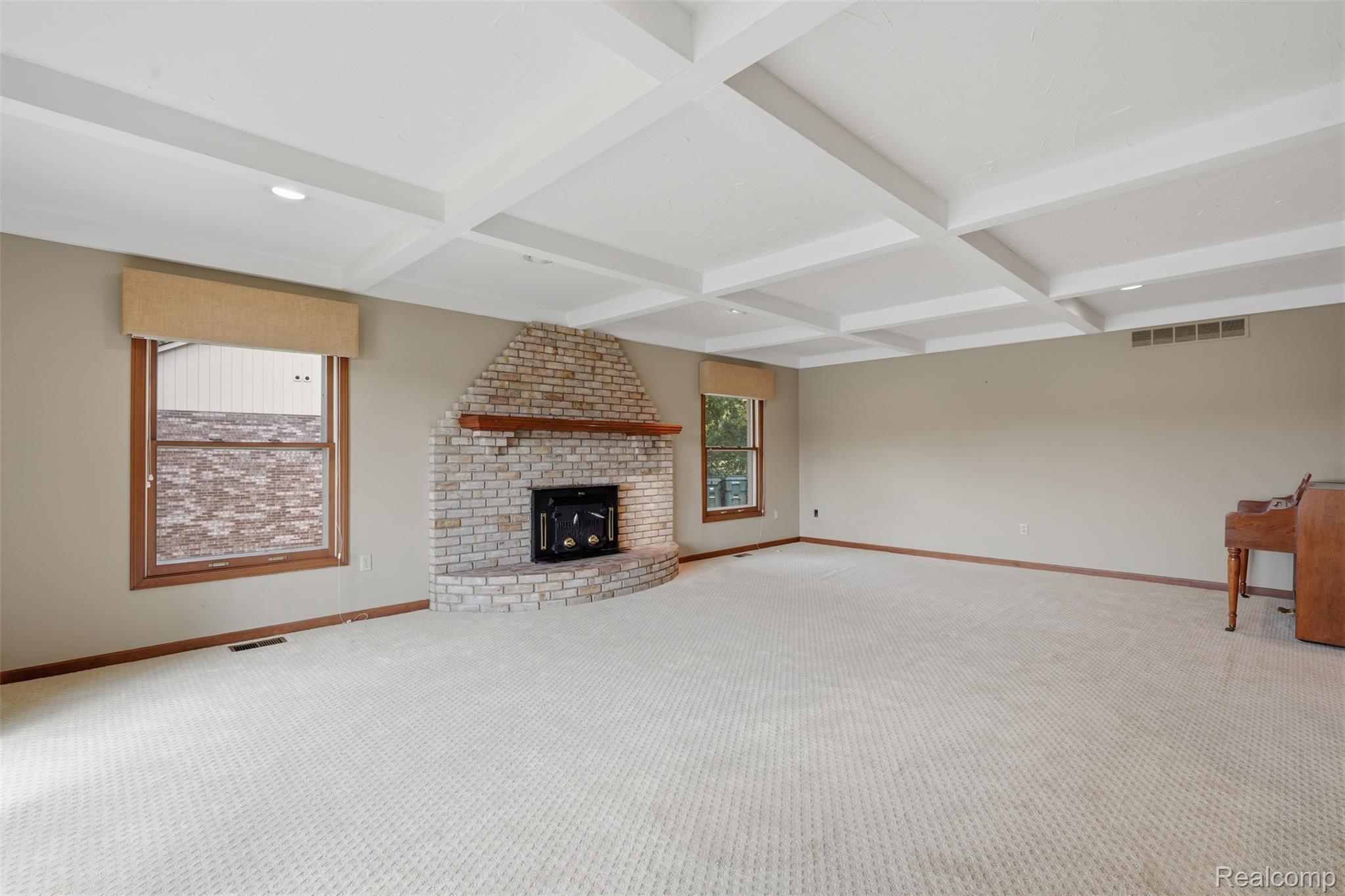152 Overlake Property Photo 17