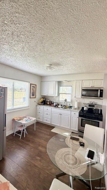 1329 Neubert Avenue Property Photo 7