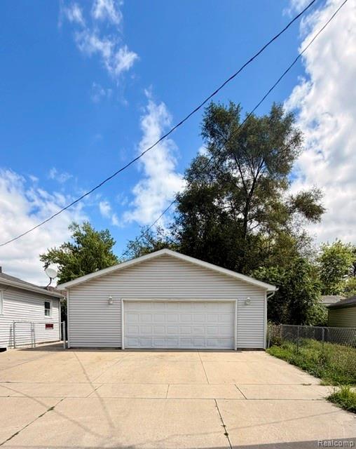 1329 Neubert Avenue Property Photo 15