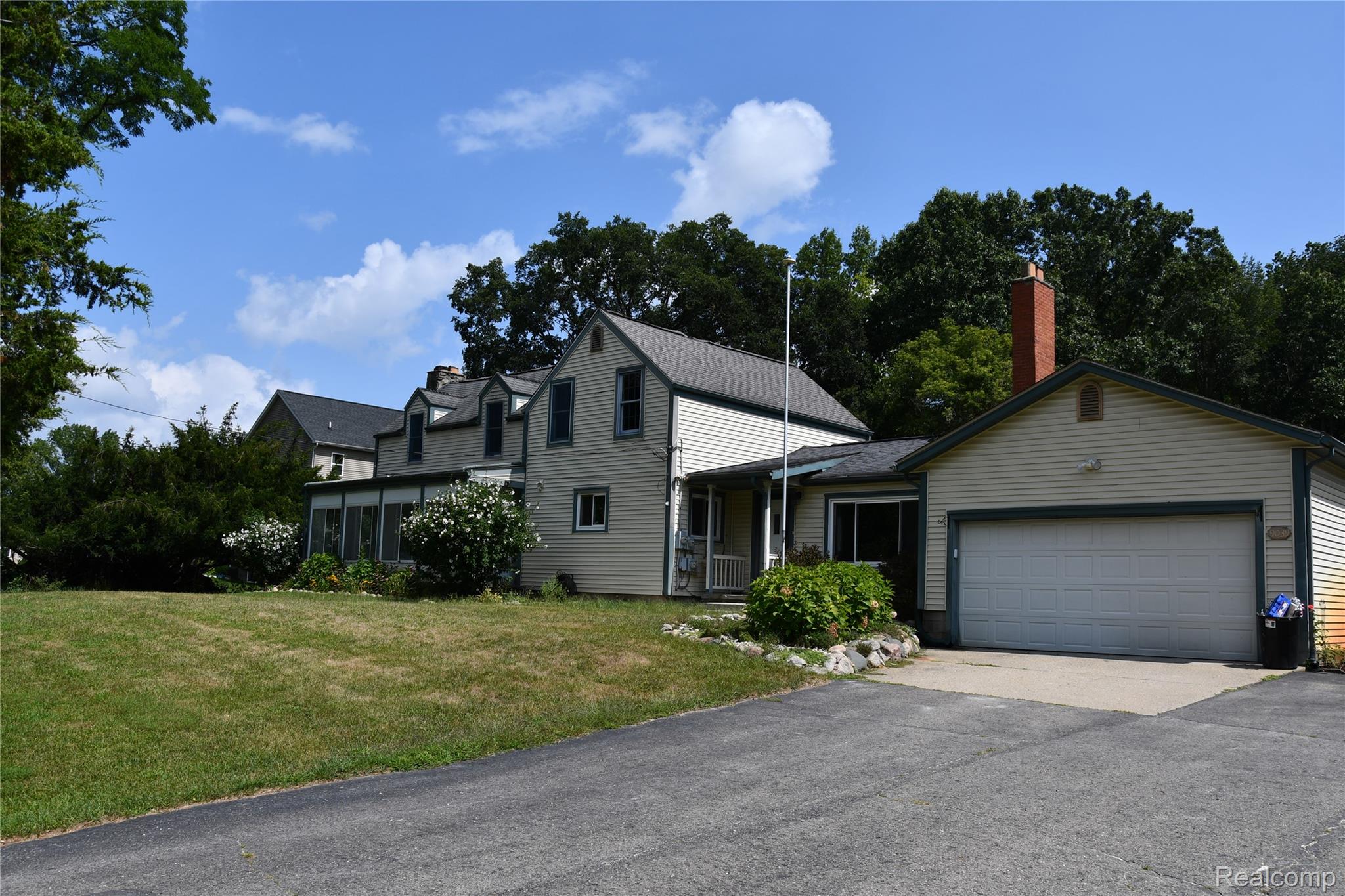 9039 Peer Road Property Photo 2