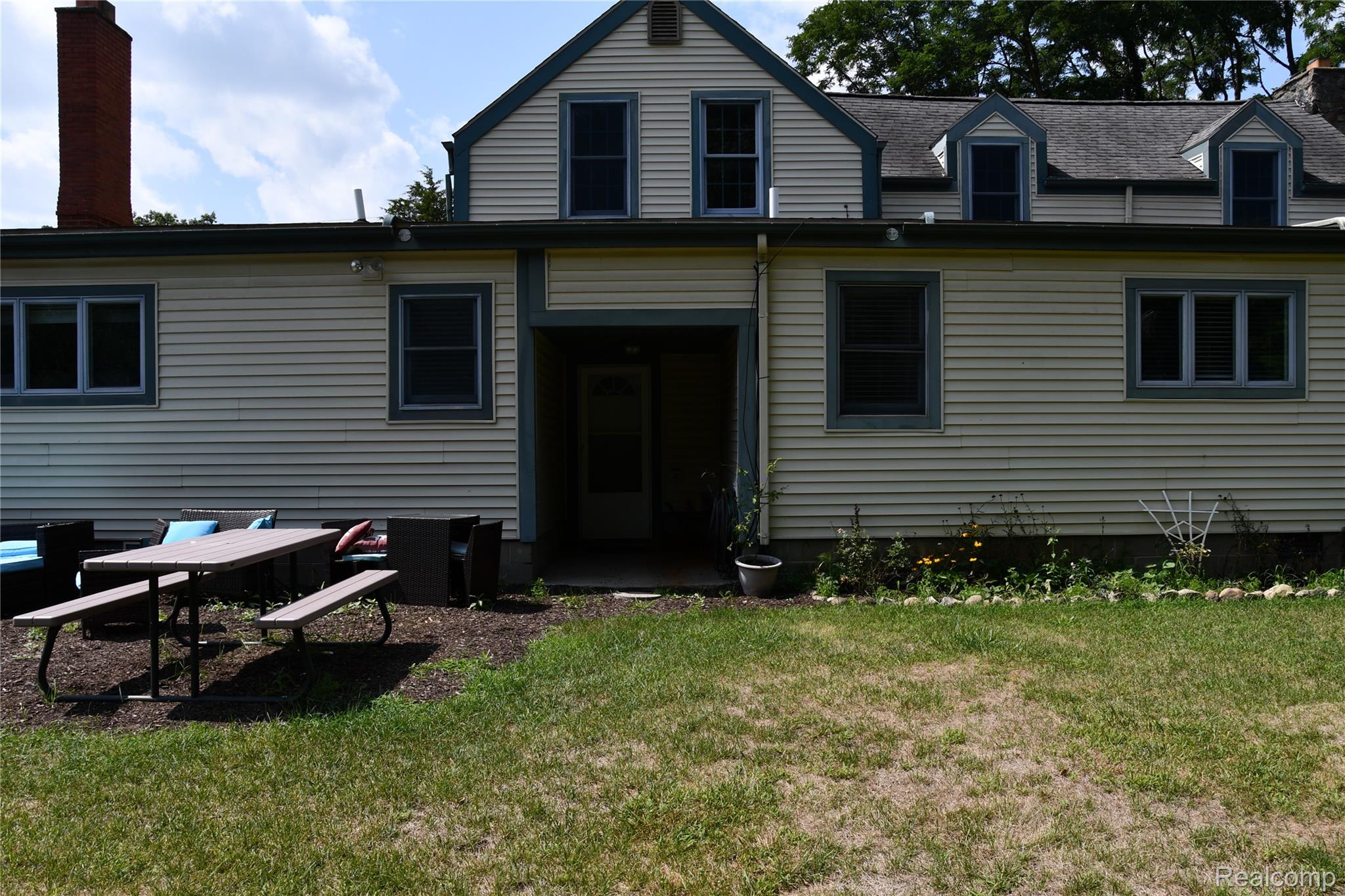 9039 Peer Road Property Photo 10