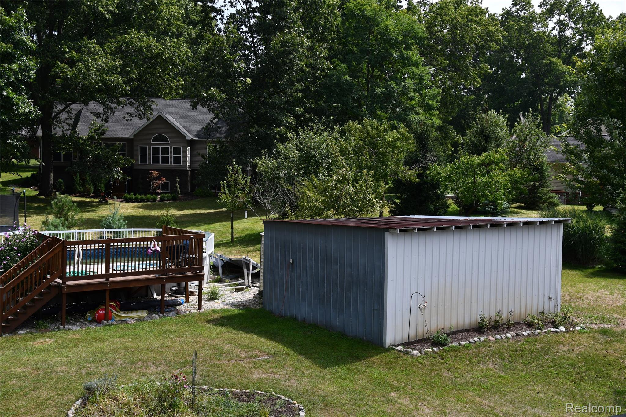 9039 Peer Road Property Photo 13