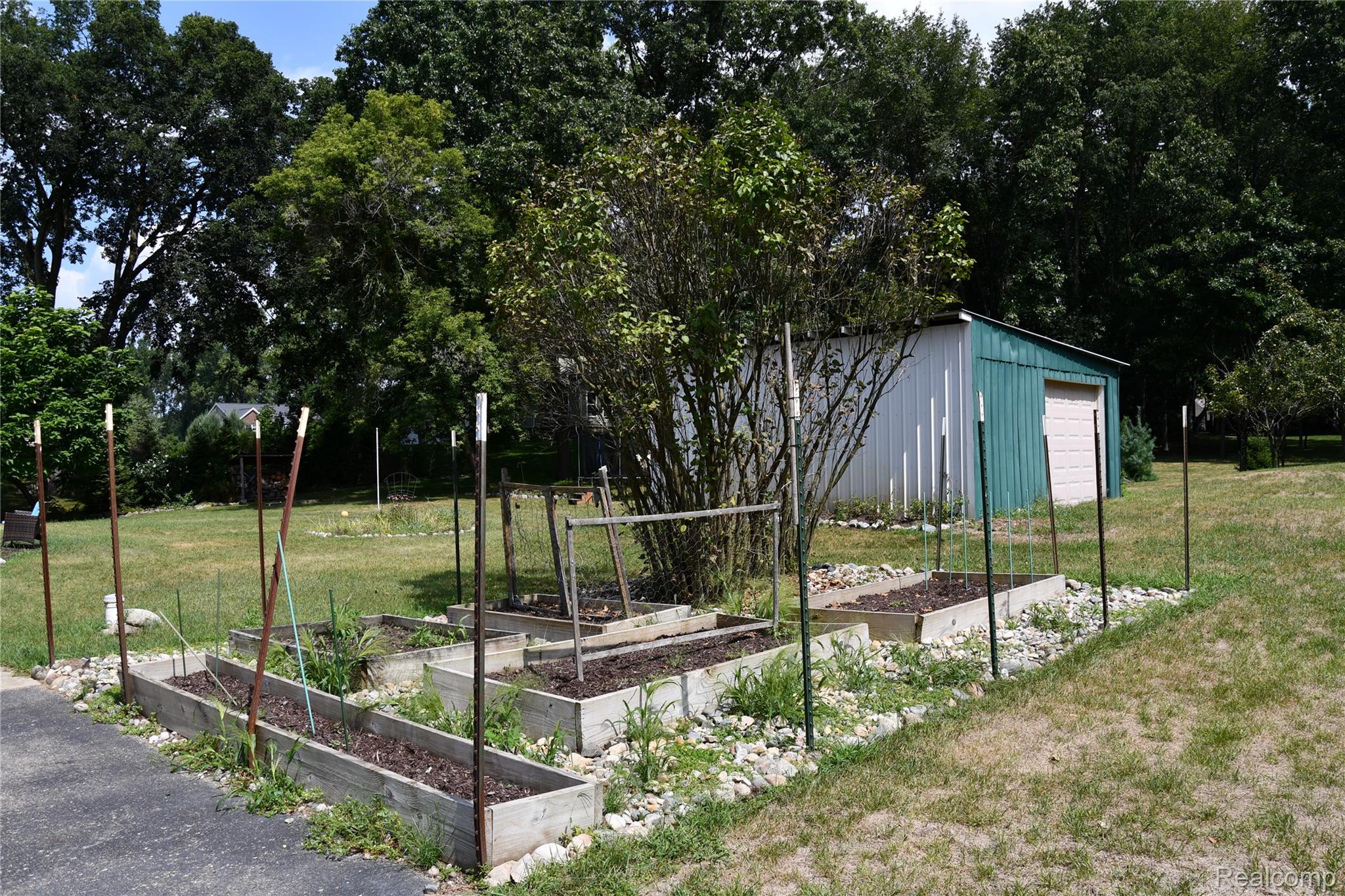 9039 Peer Road Property Photo 16