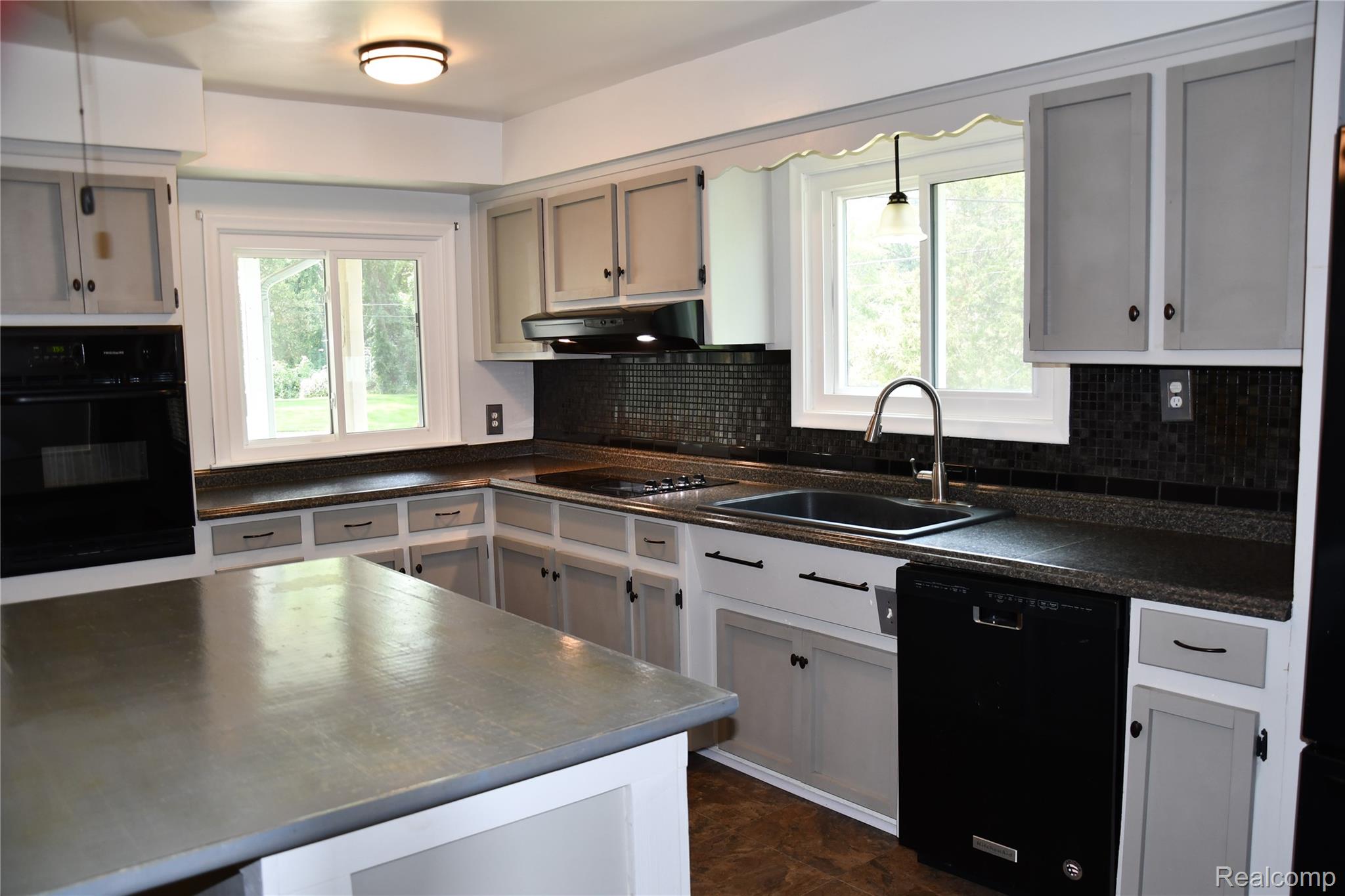9039 Peer Road Property Photo 33