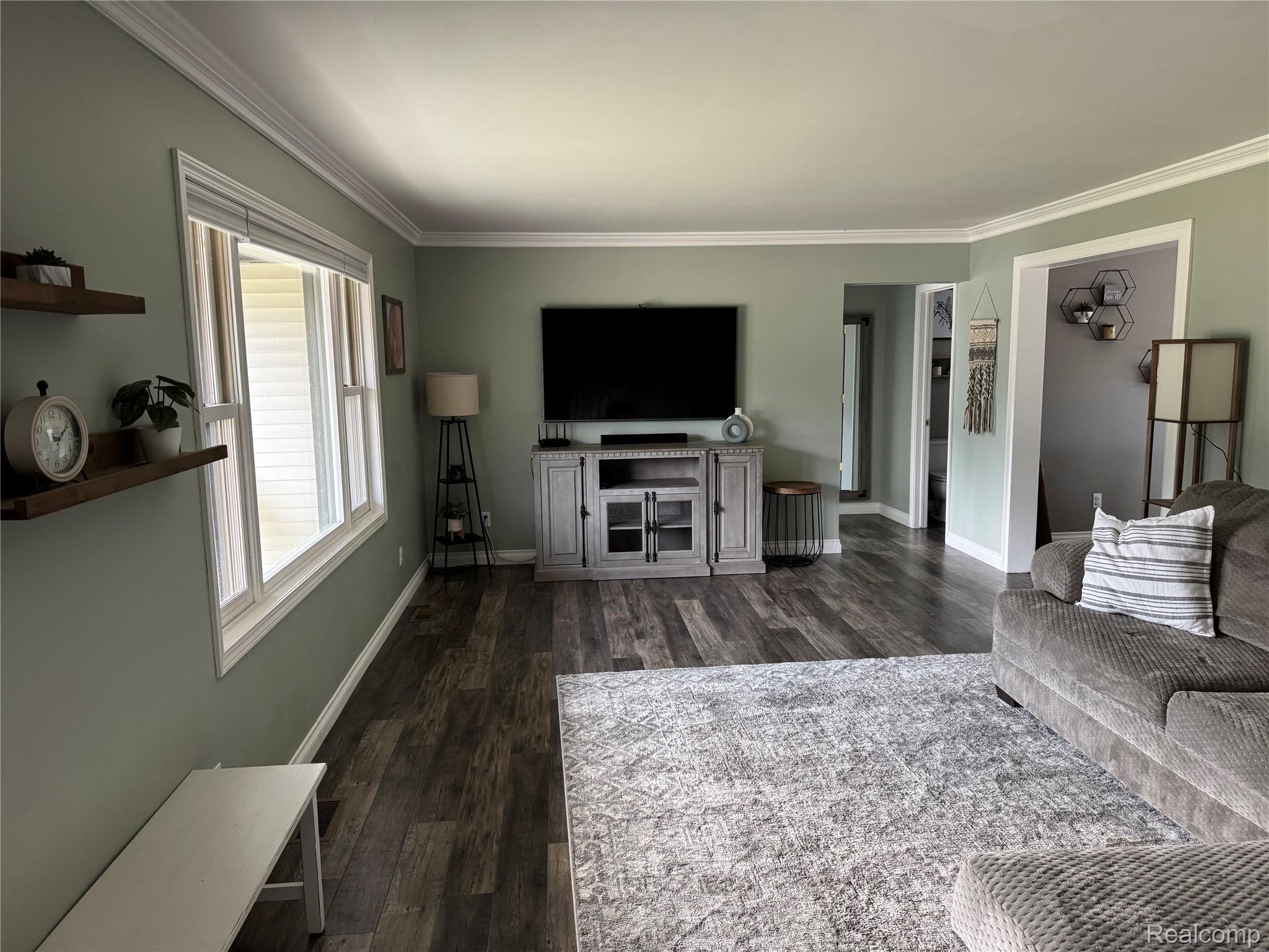 1712 Peppermill Road Property Photo 9