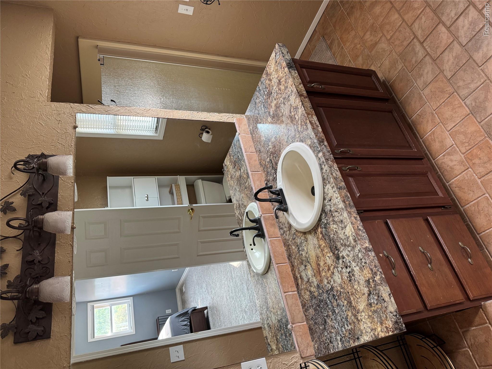 1712 Peppermill Road Property Photo 21