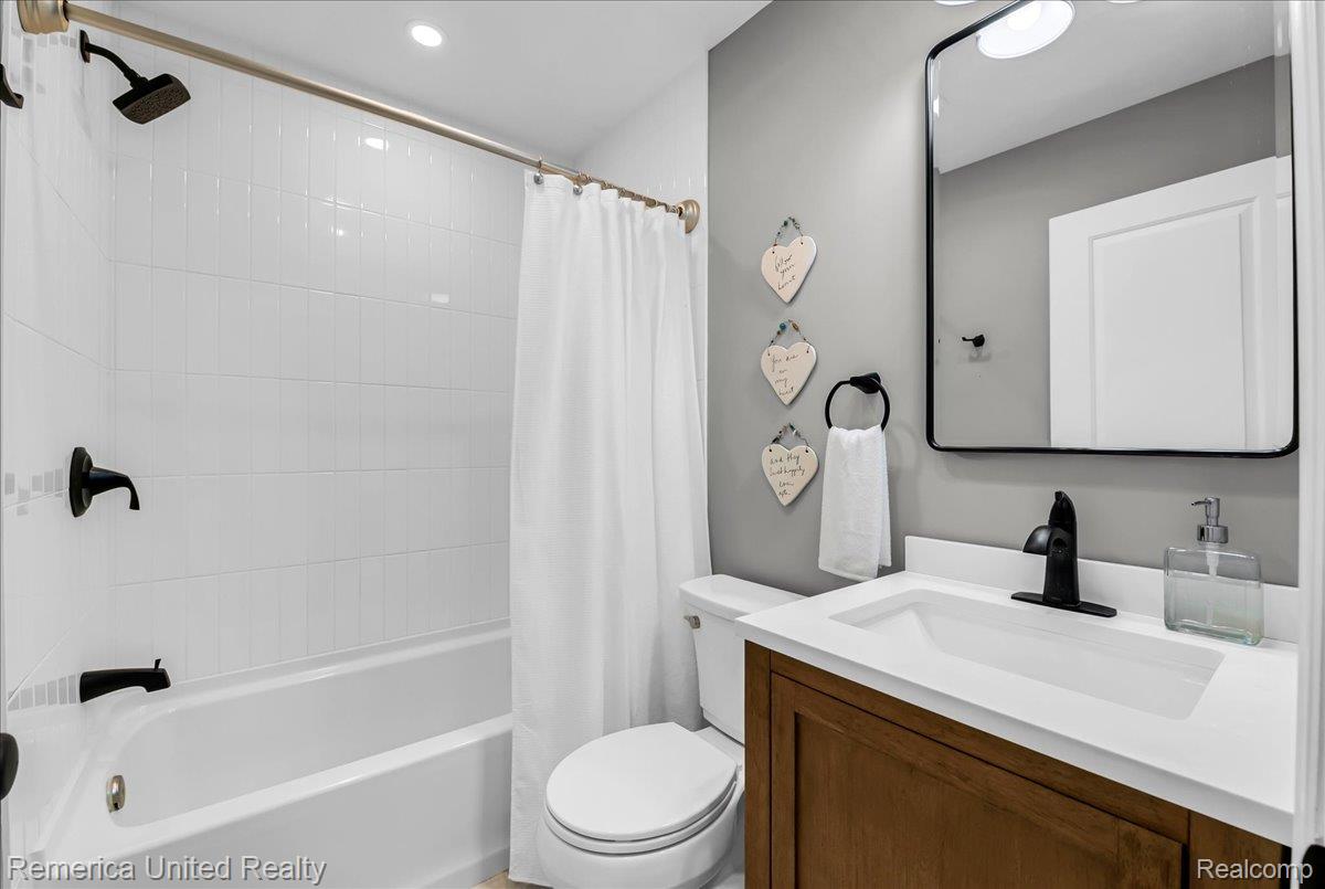 3687 Van Amberg Road Property Photo 24