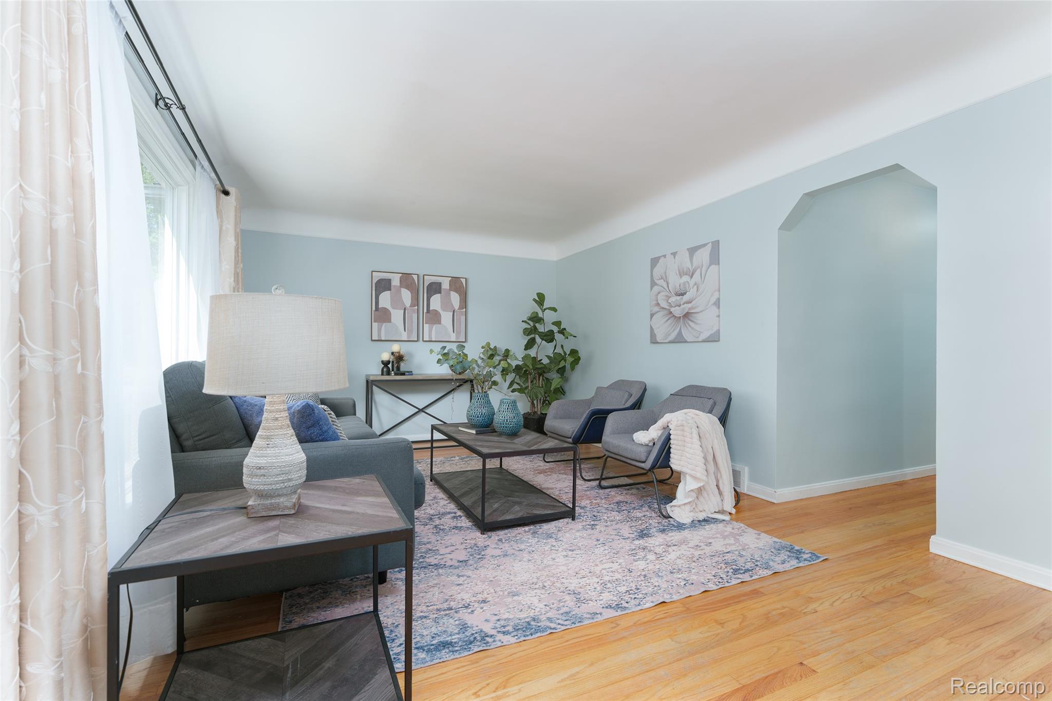 20871 Beaufait Street Property Photo 6