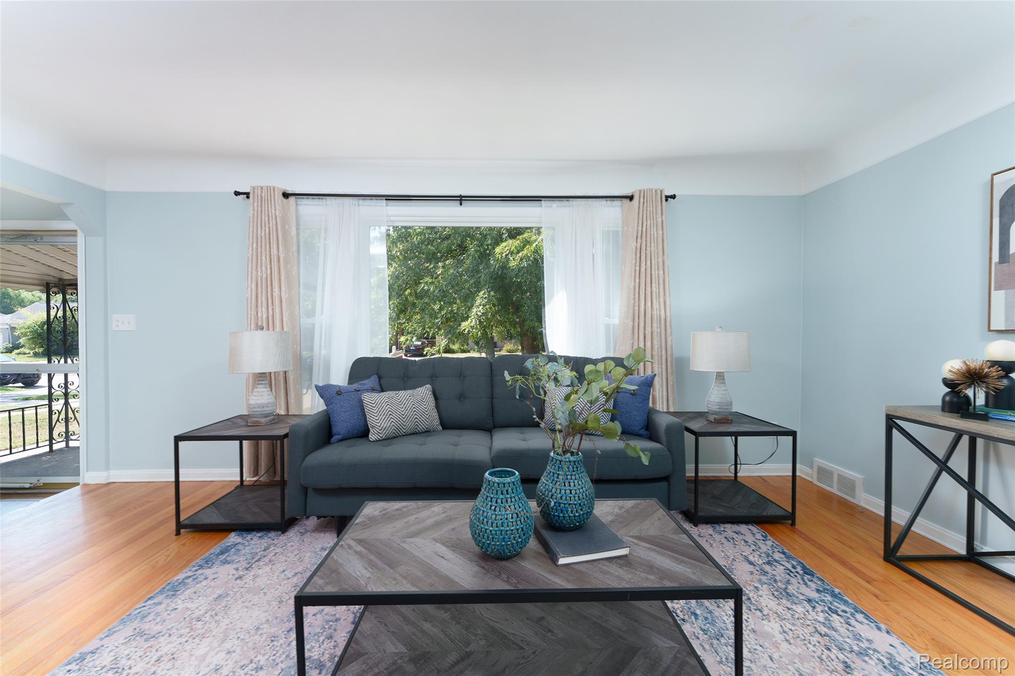 20871 Beaufait Street Property Photo 8