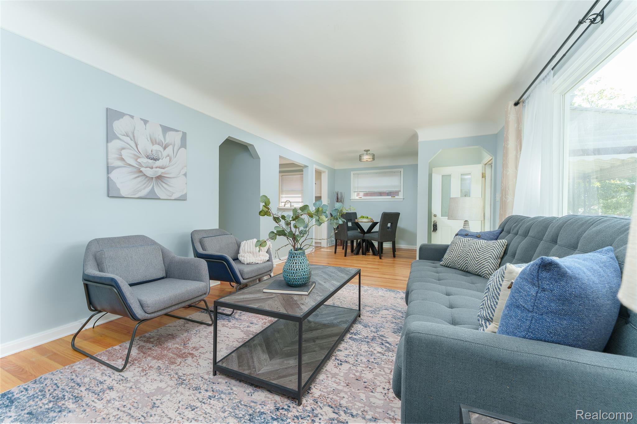 20871 Beaufait Street Property Photo 9