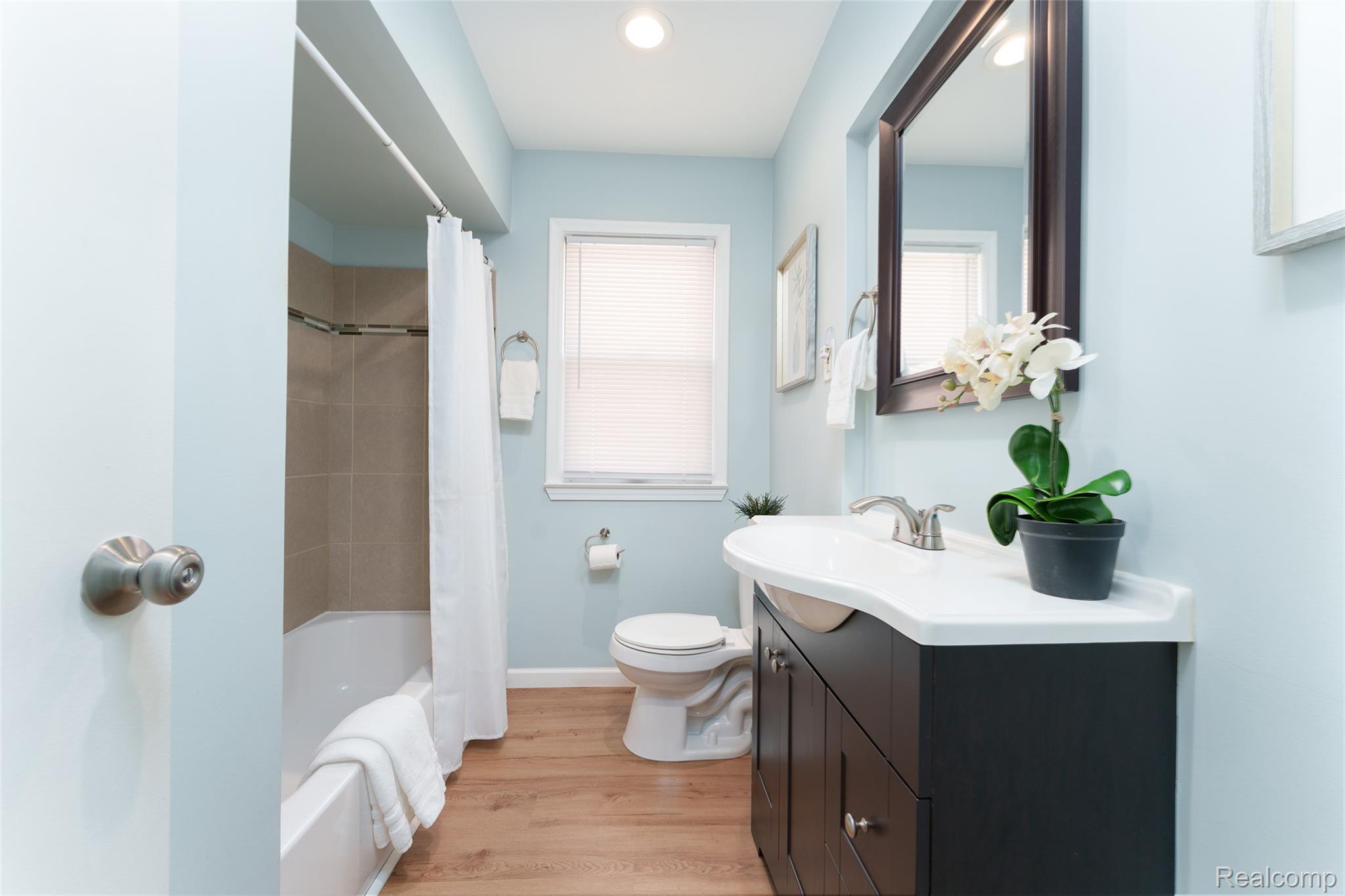20871 Beaufait Street Property Photo 15