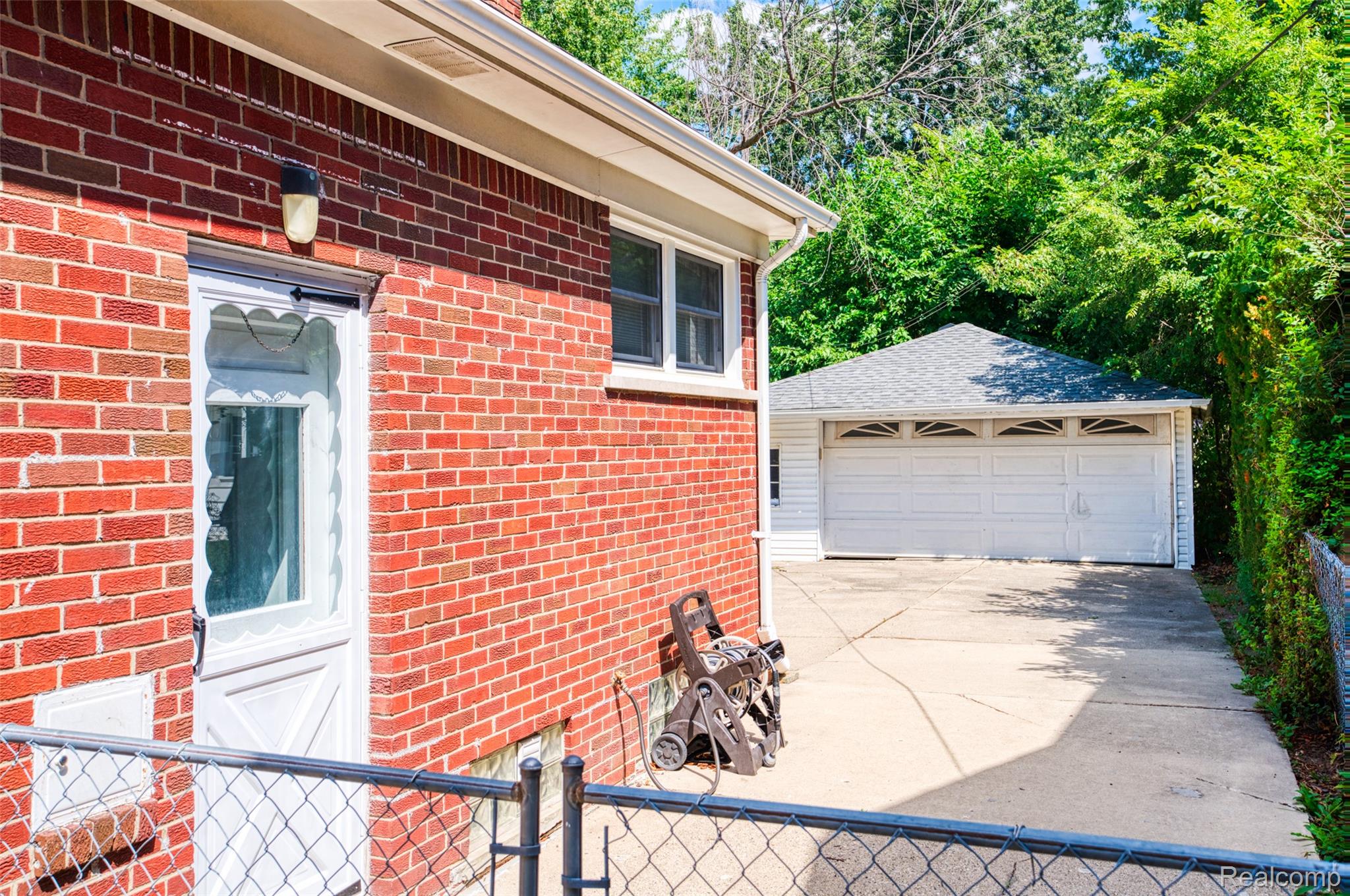 20871 Beaufait Street Property Photo 22