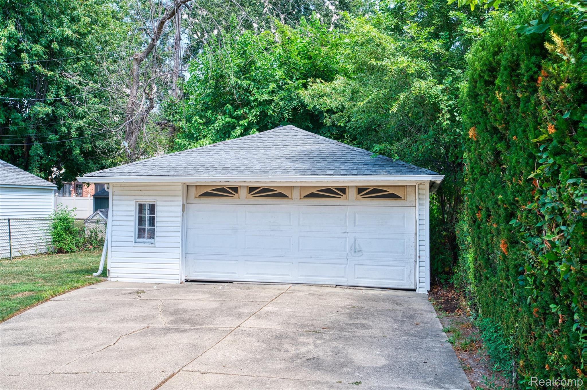 20871 Beaufait Street Property Photo 23