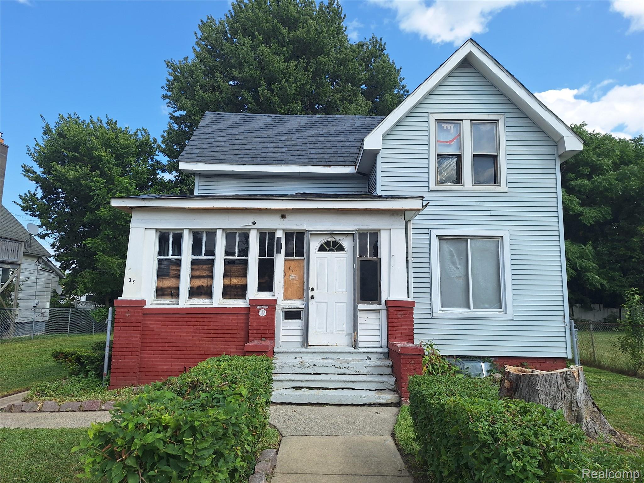 38 Northbound Gratiot Avenue Property Photo 1
