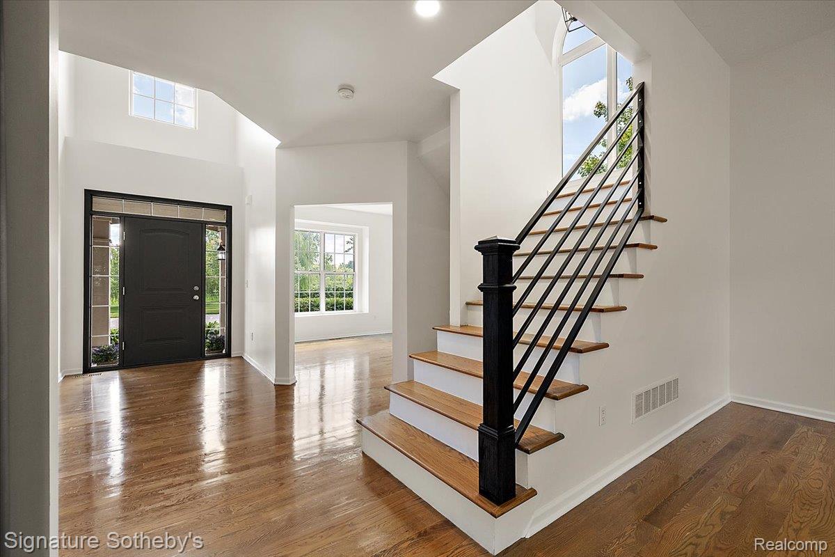 871 Wynstone Circle Property Photo 3