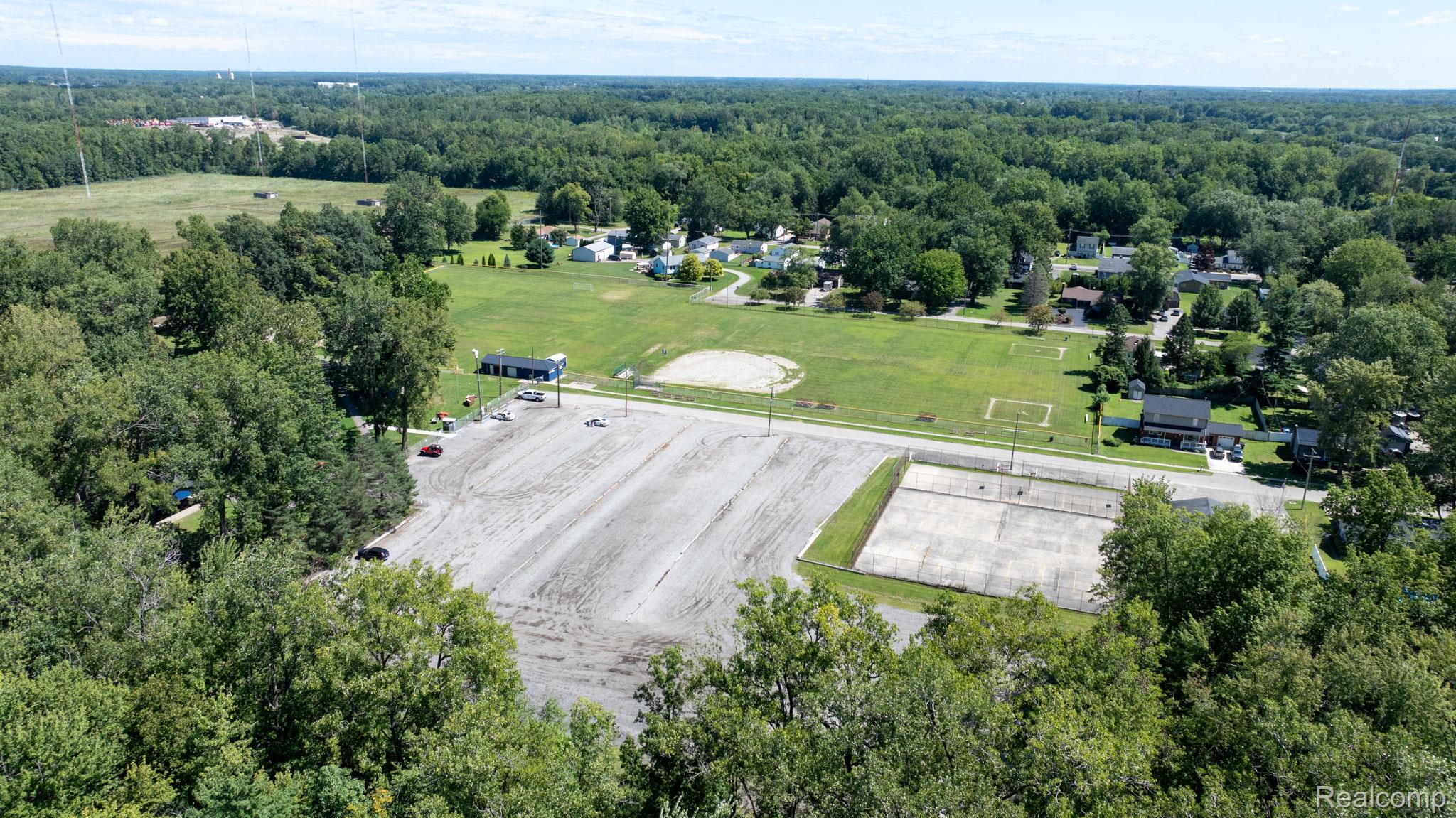 12900 Maxwell Road Property Photo 13