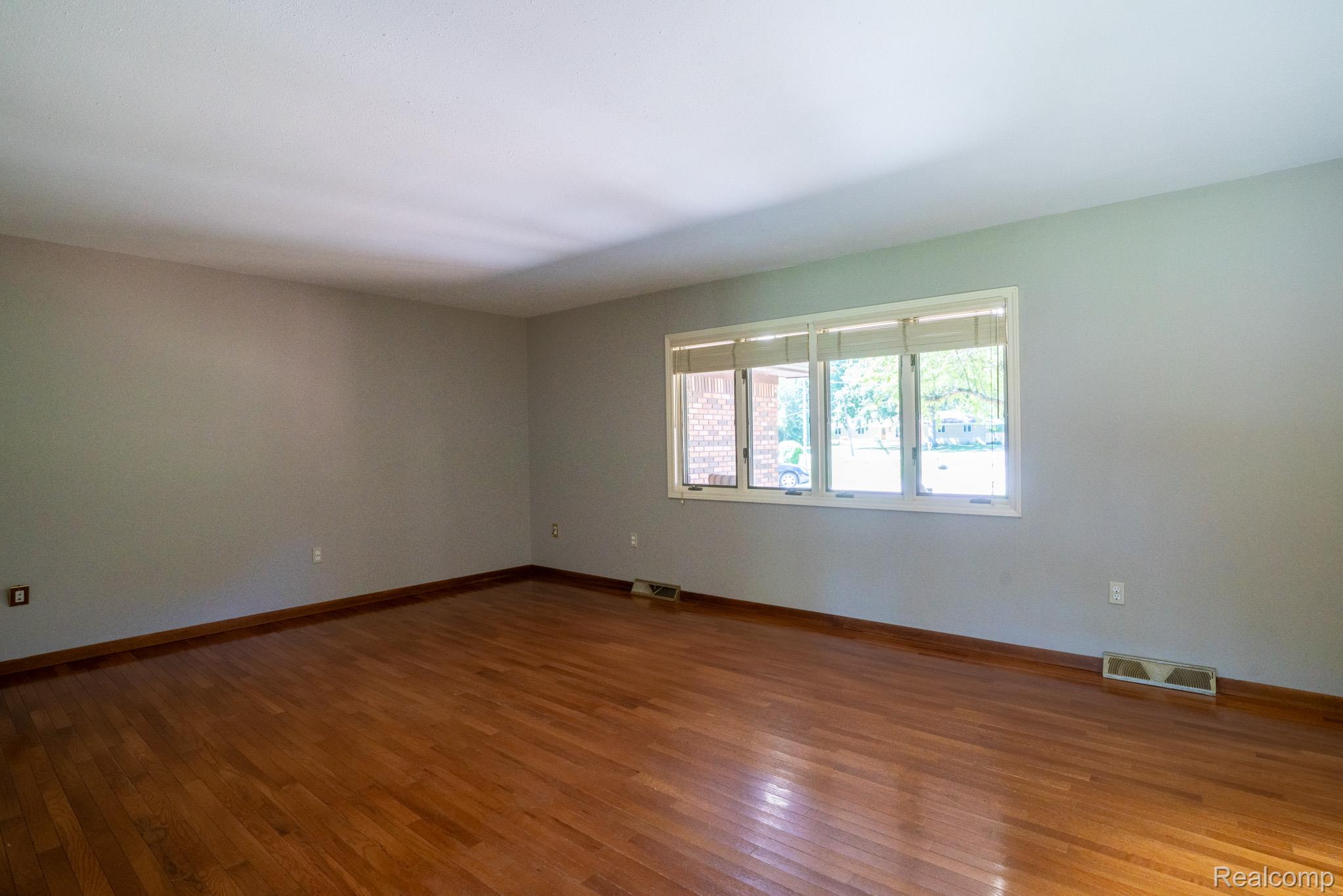 12900 Maxwell Road Property Photo 28