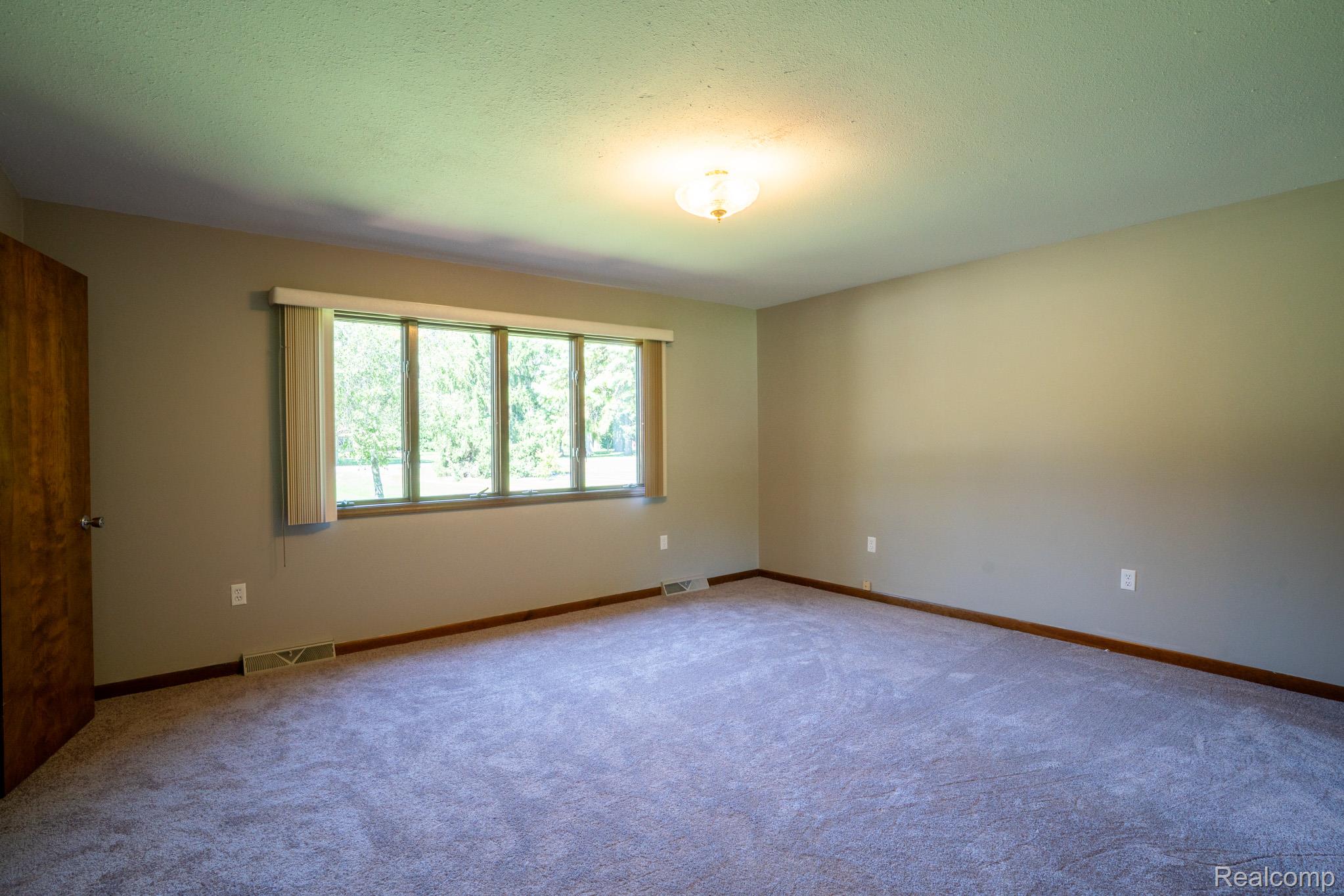 12900 Maxwell Road Property Photo 45