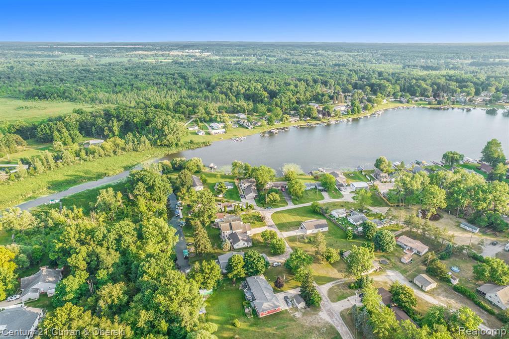 504 Olcott Lake Drive Property Photo 7