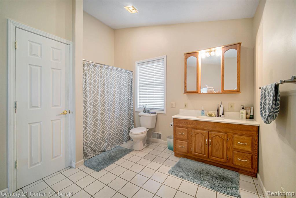 504 Olcott Lake Drive Property Photo 22