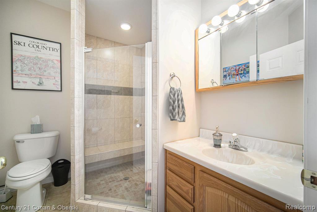 504 Olcott Lake Drive Property Photo 34