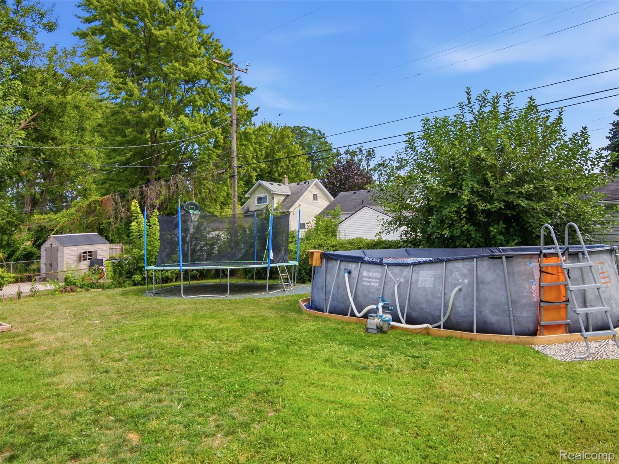 17830 Martin Road Property Photo 9