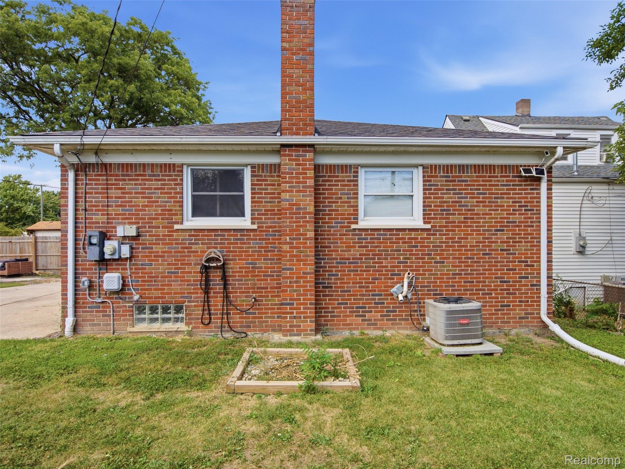 17830 Martin Road Property Photo 10