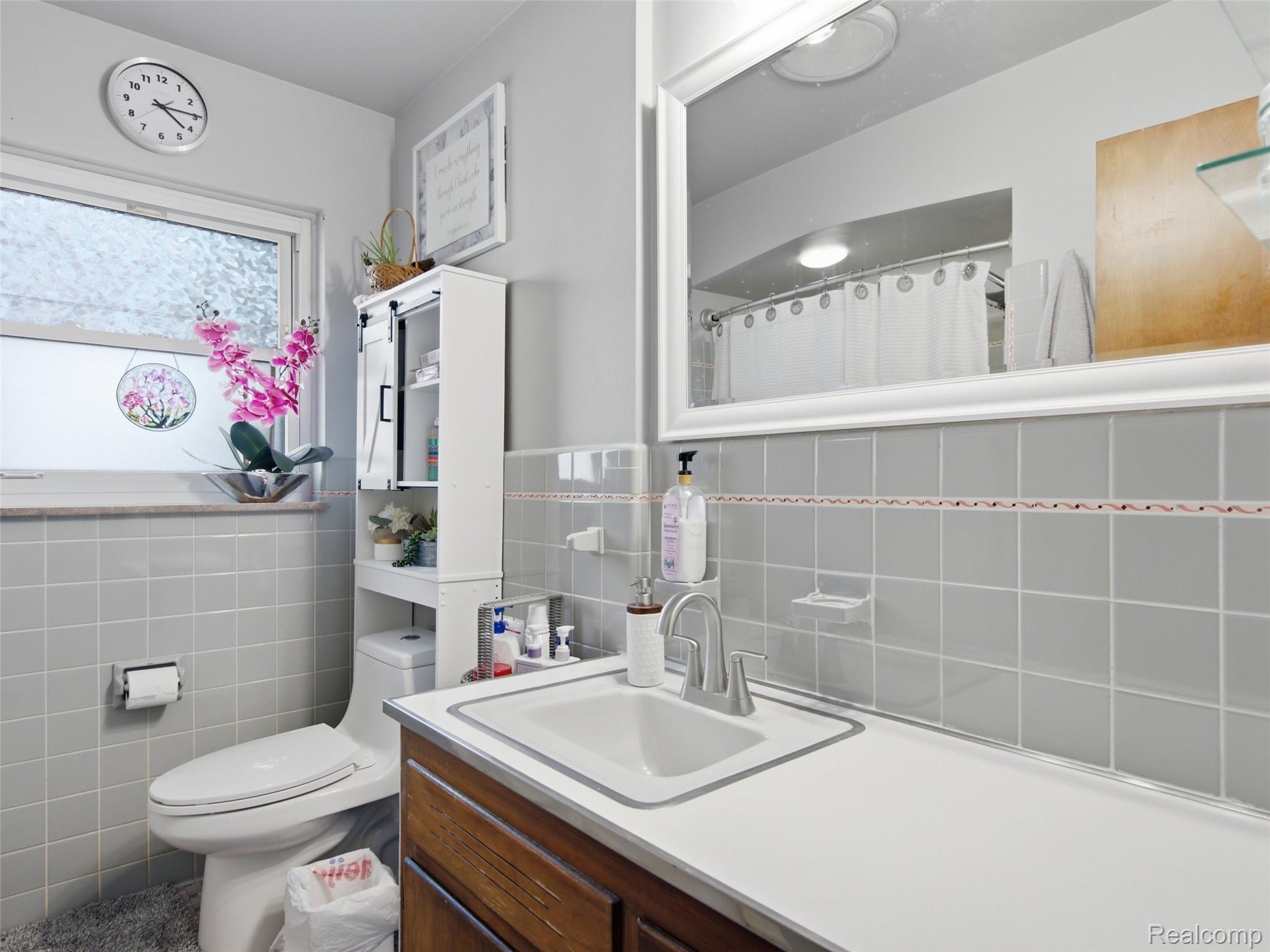17830 Martin Road Property Photo 16