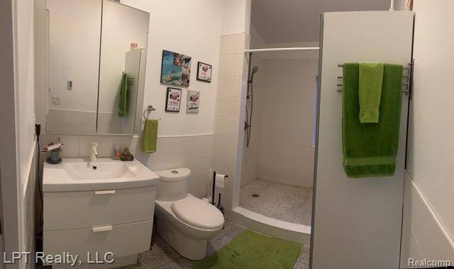 5868 Outer Drive Property Photo 23