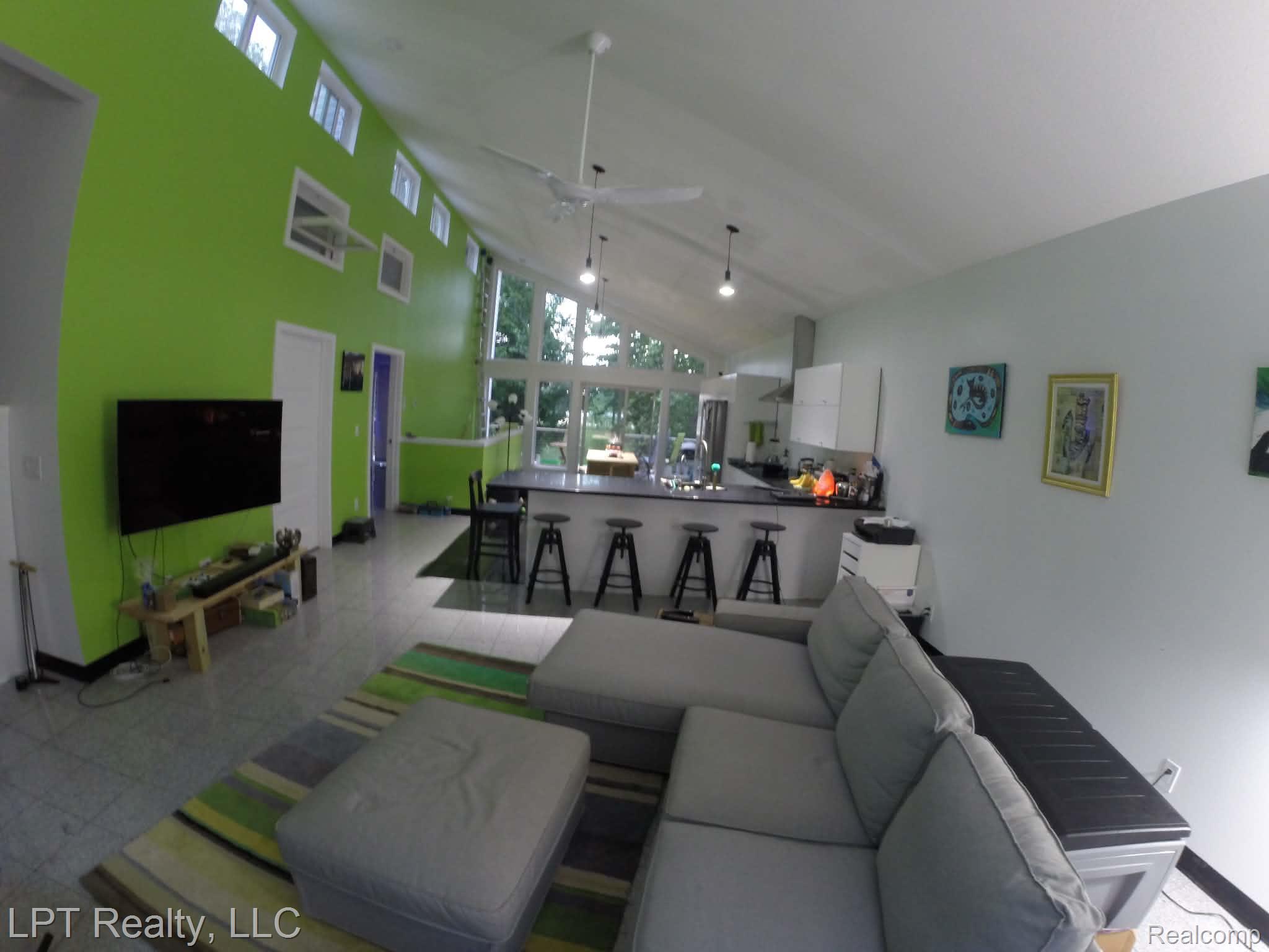 5868 Outer Drive Property Photo 24