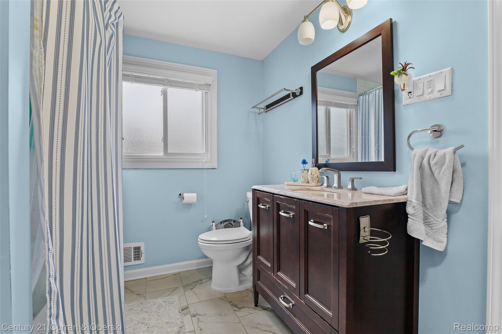 18285 Outer Drive Property Photo 16