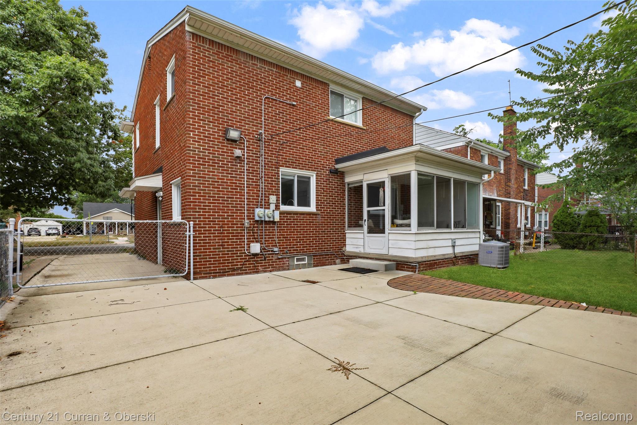 18285 Outer Drive Property Photo 33