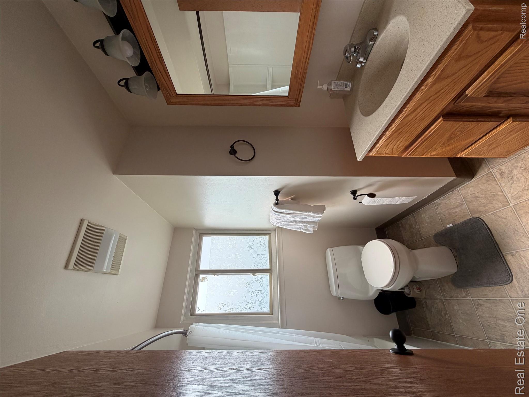 23517 Baker Street Property Photo 10