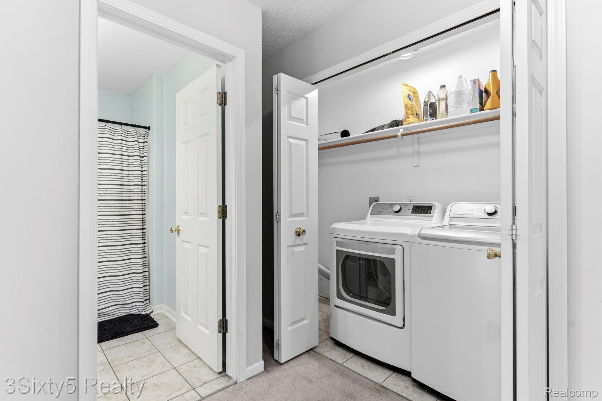 14392 Canterbury Lane Property Photo 14
