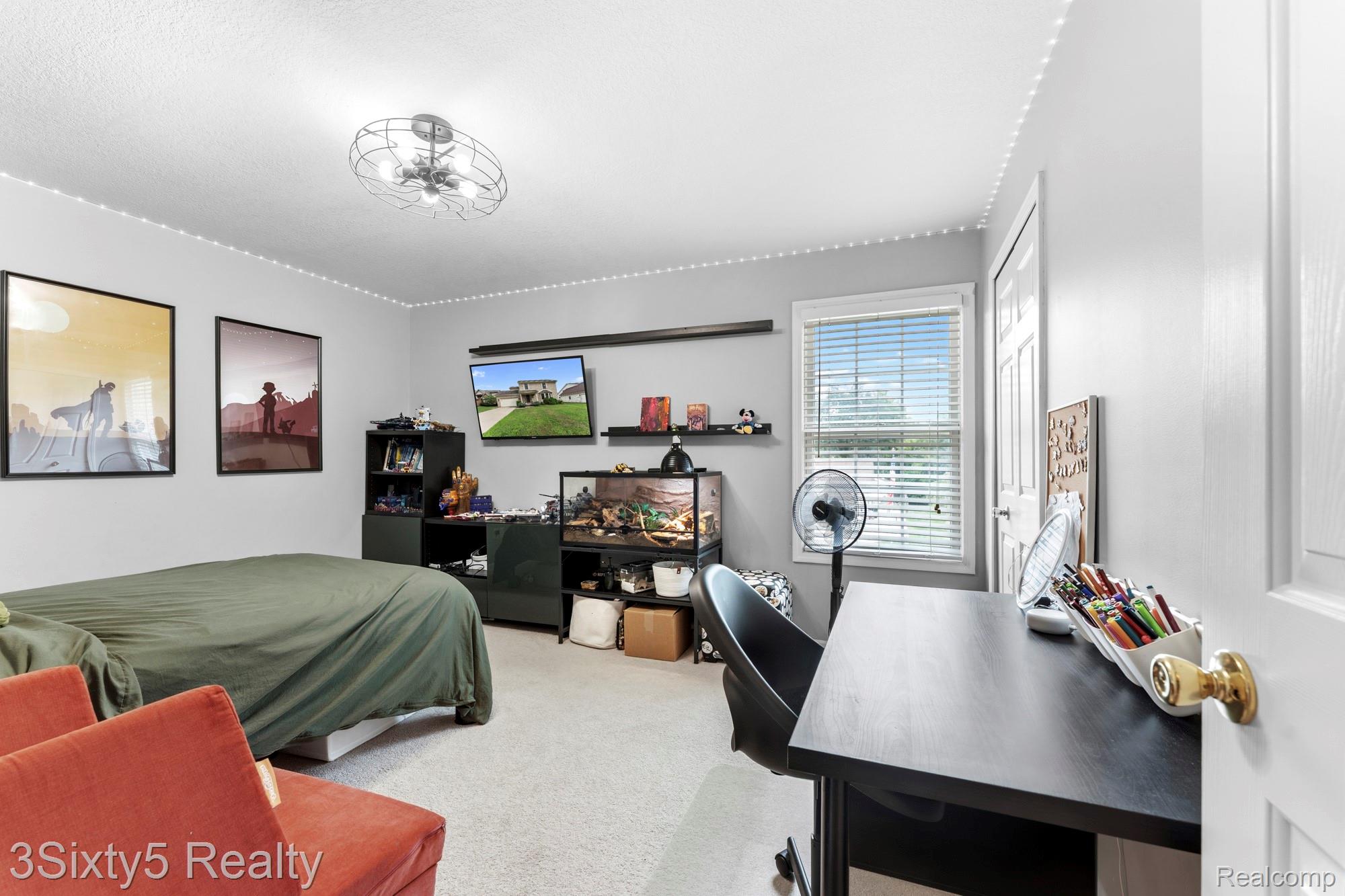 14392 Canterbury Lane Property Photo 15