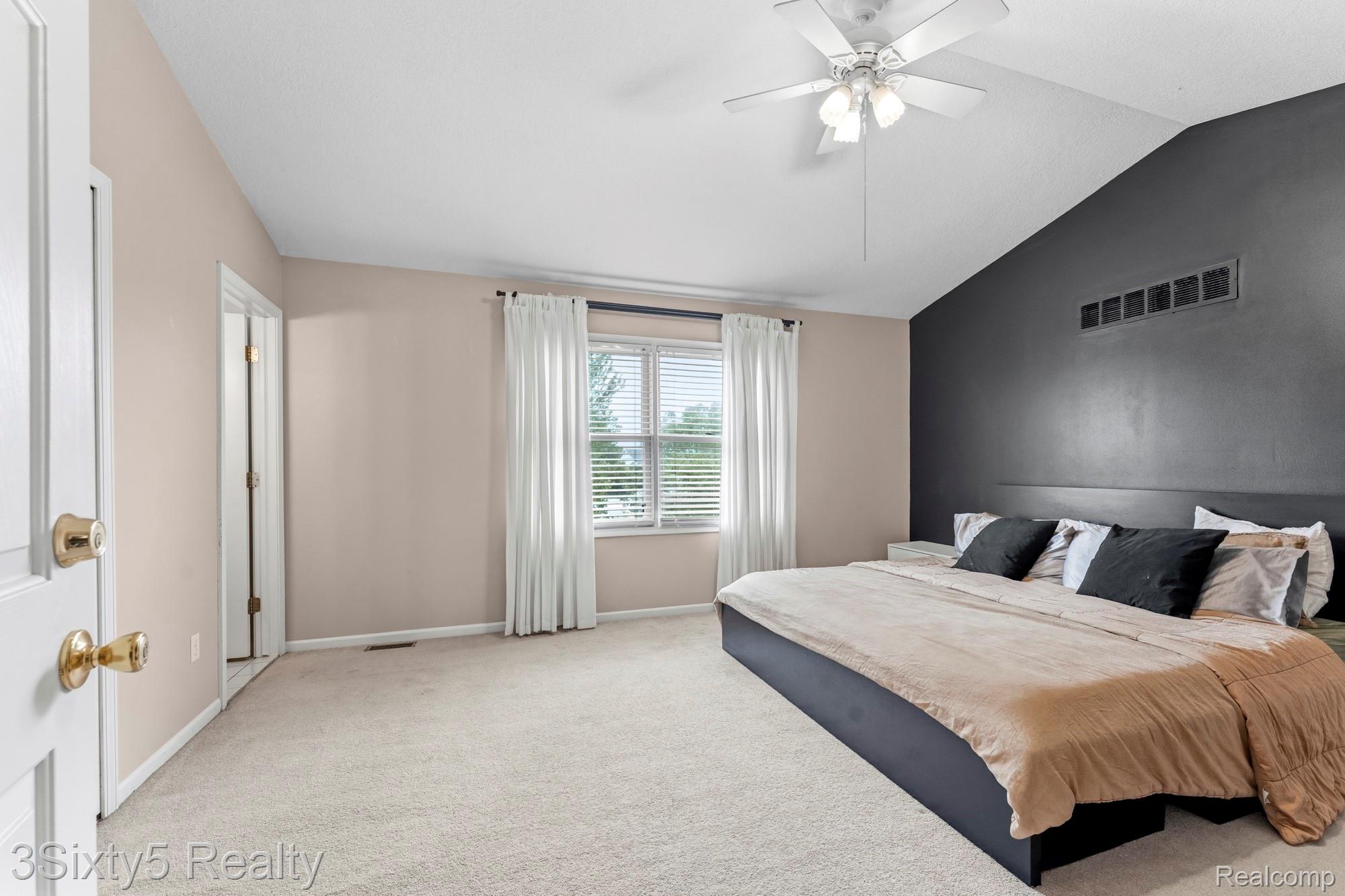 14392 Canterbury Lane Property Photo 19