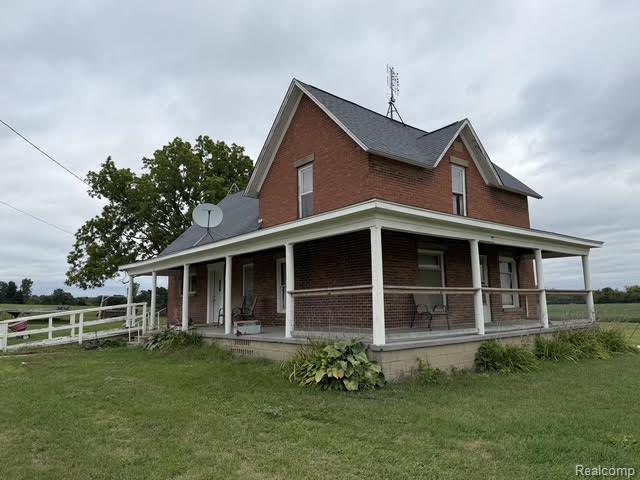 734 W Burnside Road Property Photo 1