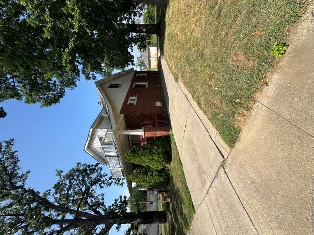 18647 Robert Street Property Photo 3