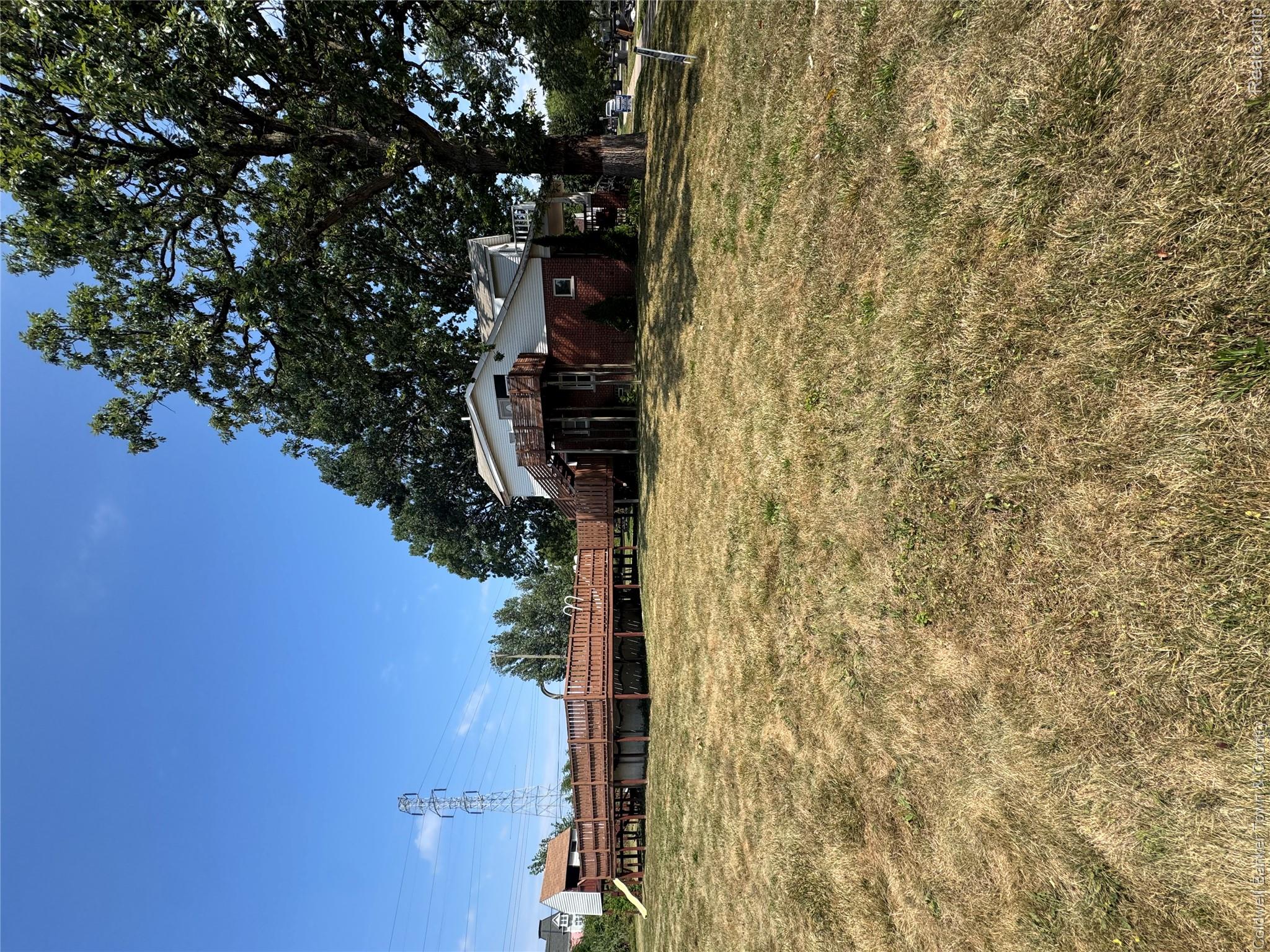 18647 Robert Street Property Photo 6